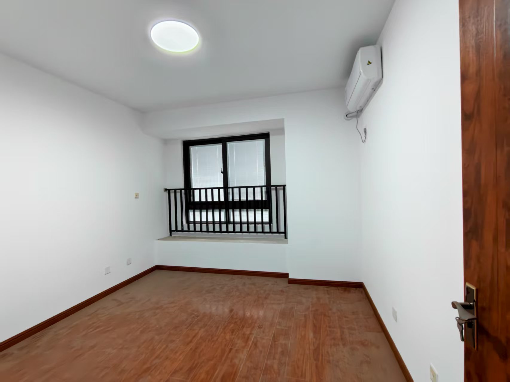 保利香槟国际 4室2厅2卫 153m&sup2;