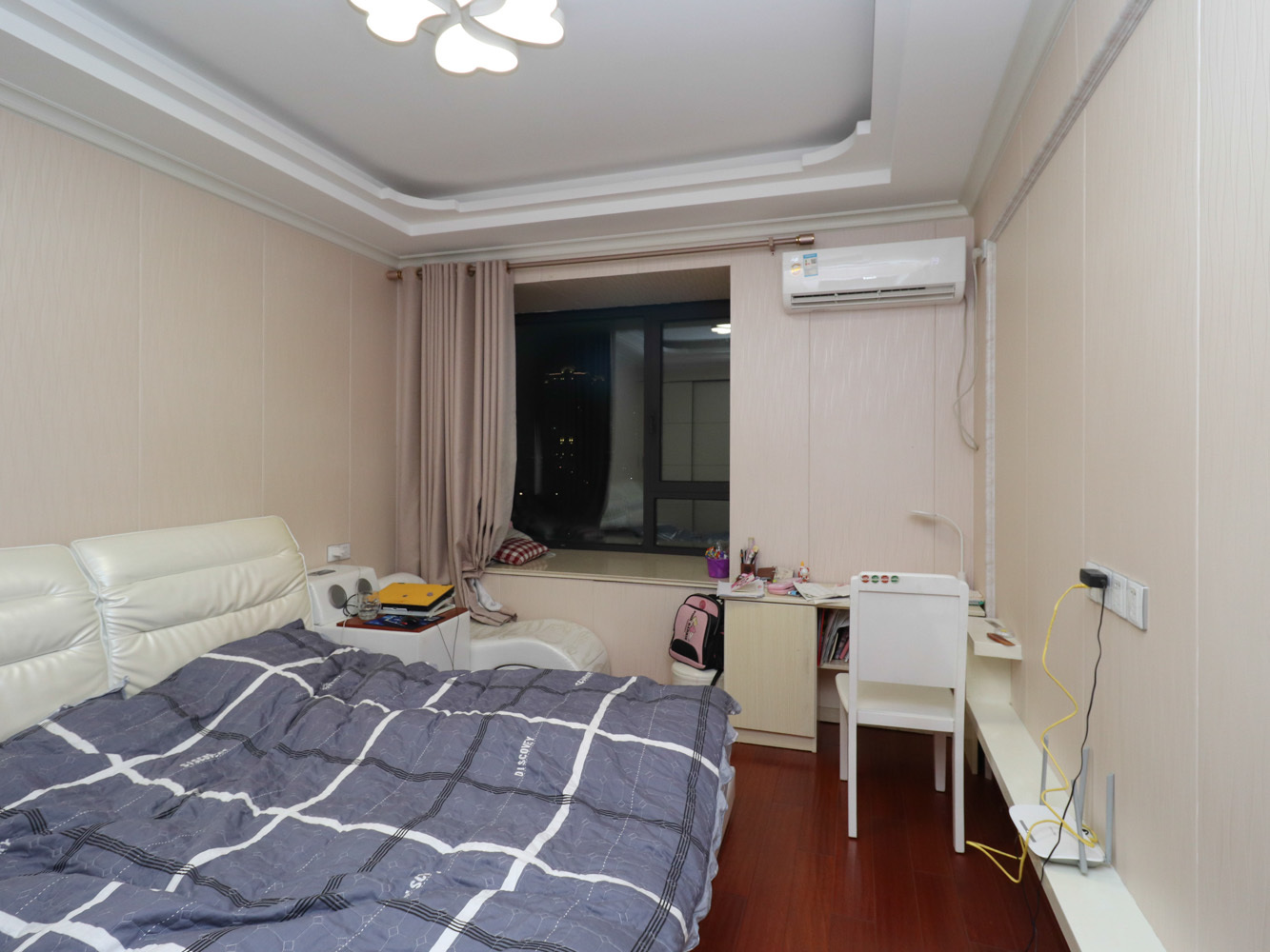 南山湖一号 3室2厅1卫 99.9m&sup2;