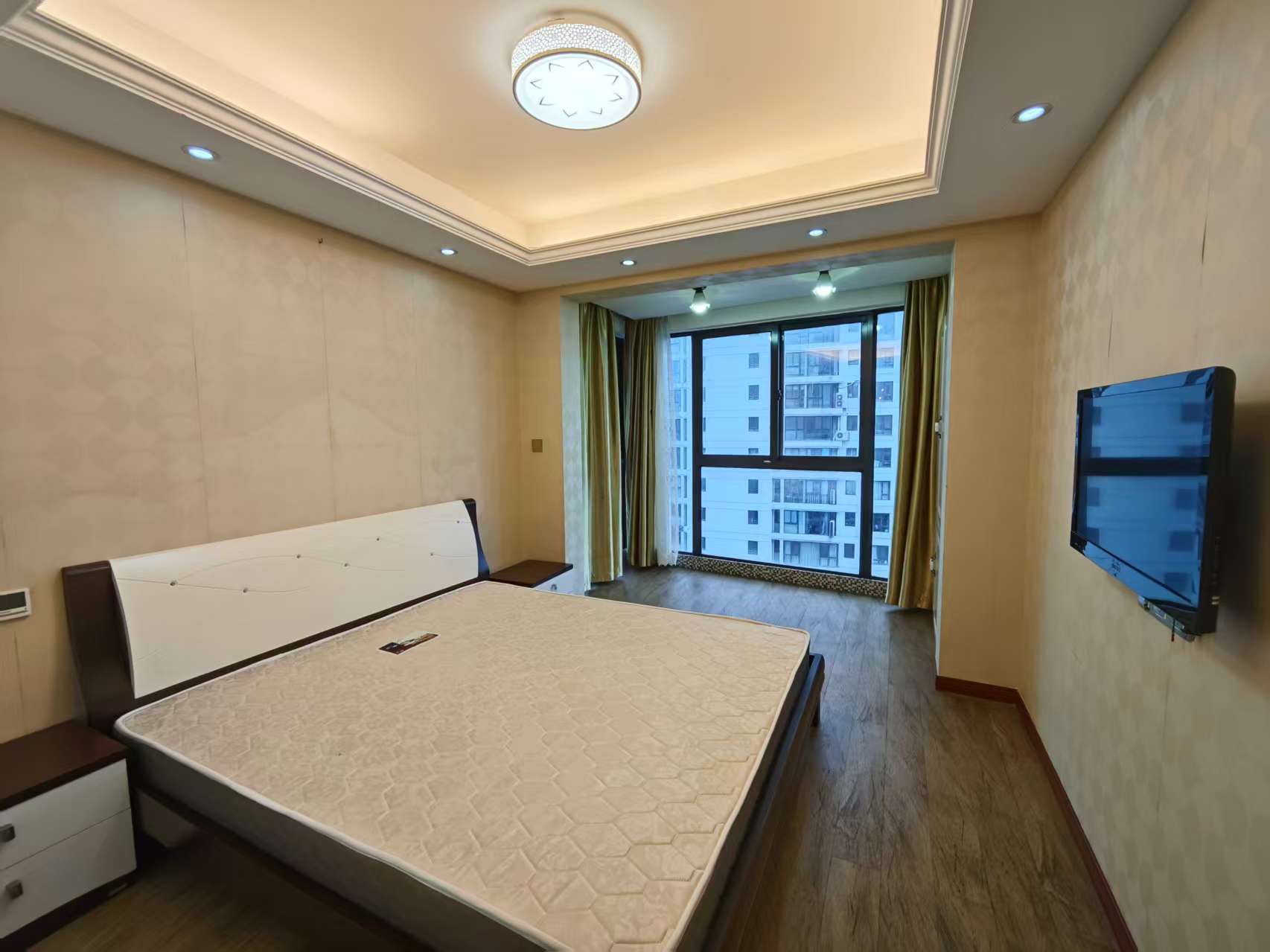 七星花园 3室2厅1卫 145m&sup2;