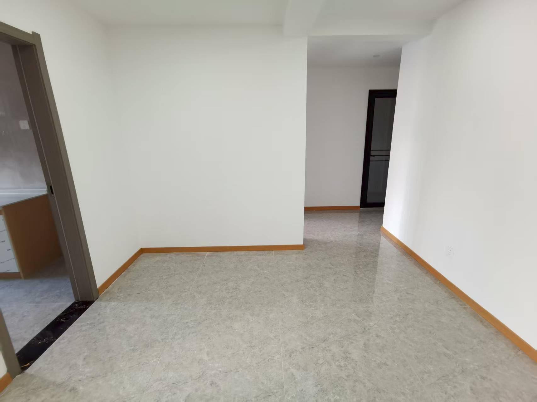 炜赋花苑 2室1厅1卫 91m&sup2;