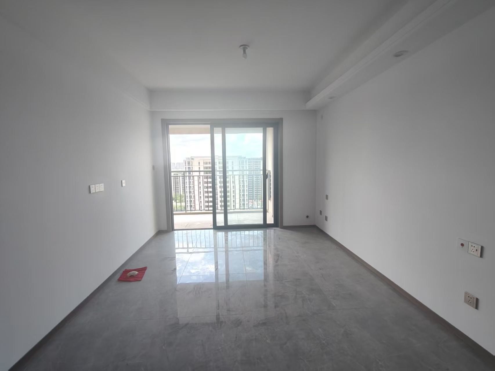 华禧铭苑 3室2厅1卫 96.00m²