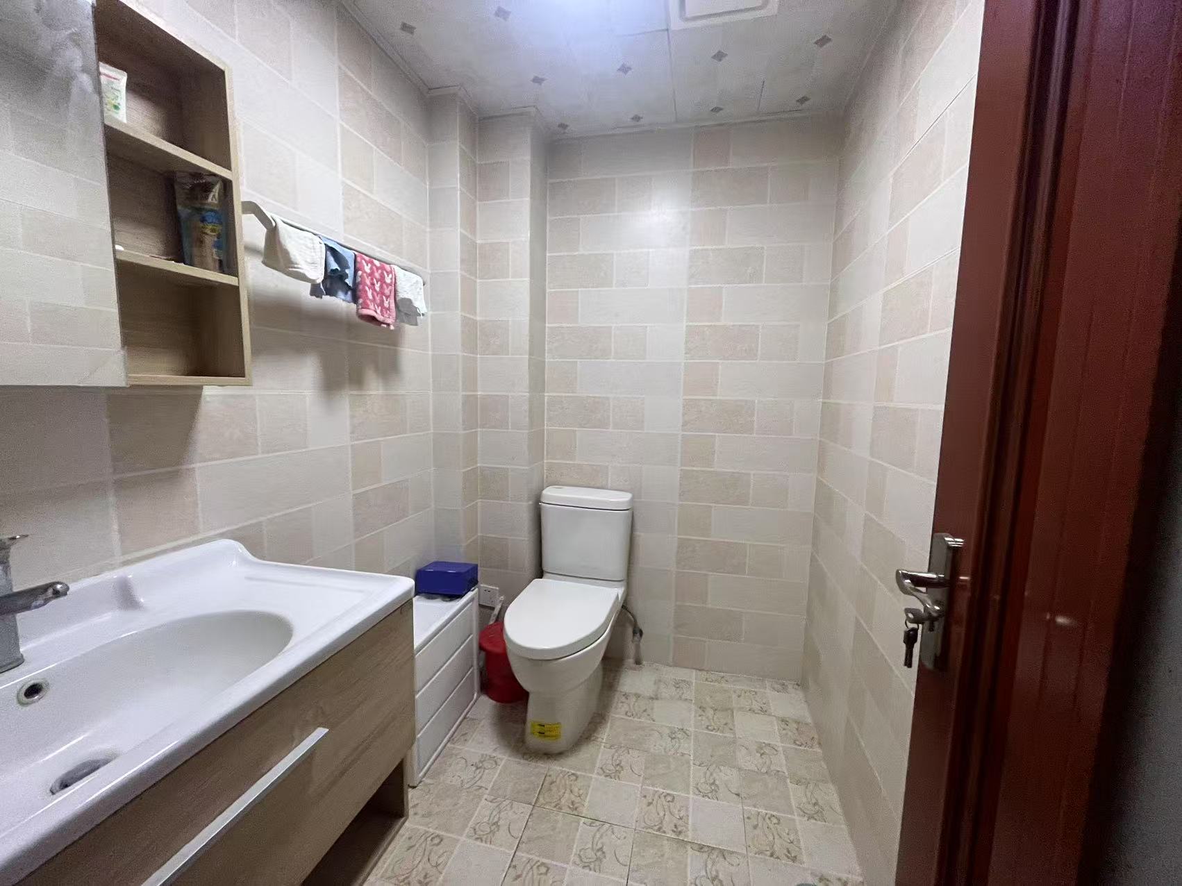 锦安花园一期 4室2厅2卫 142.56m&sup2;