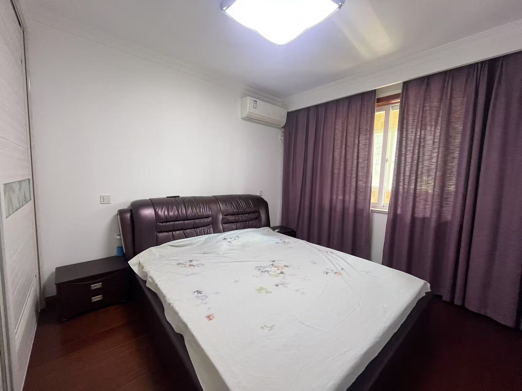 锦安花园一期 4室2厅2卫 142.56m&sup2;