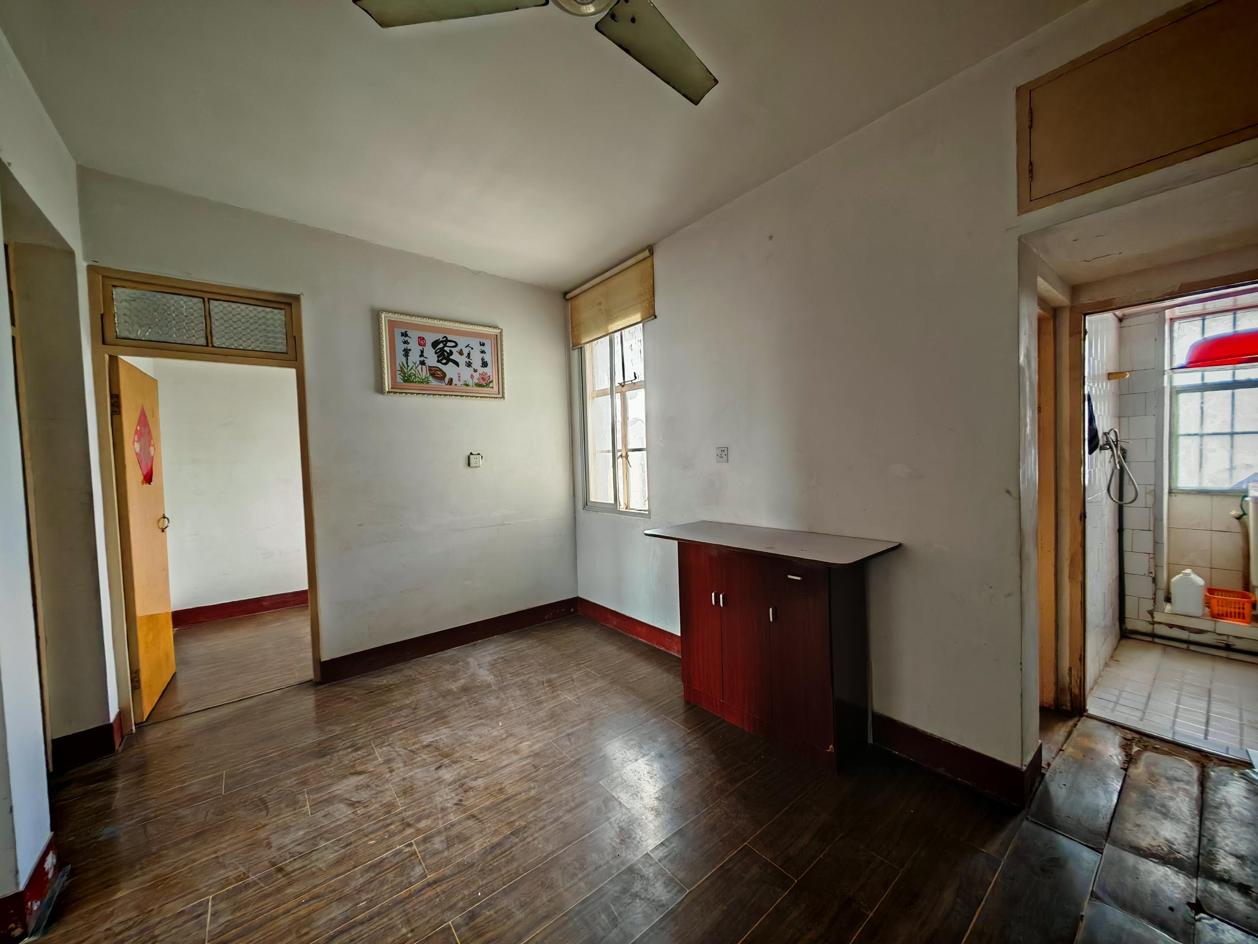 新桥北村 3室1厅1卫 72m&sup2;