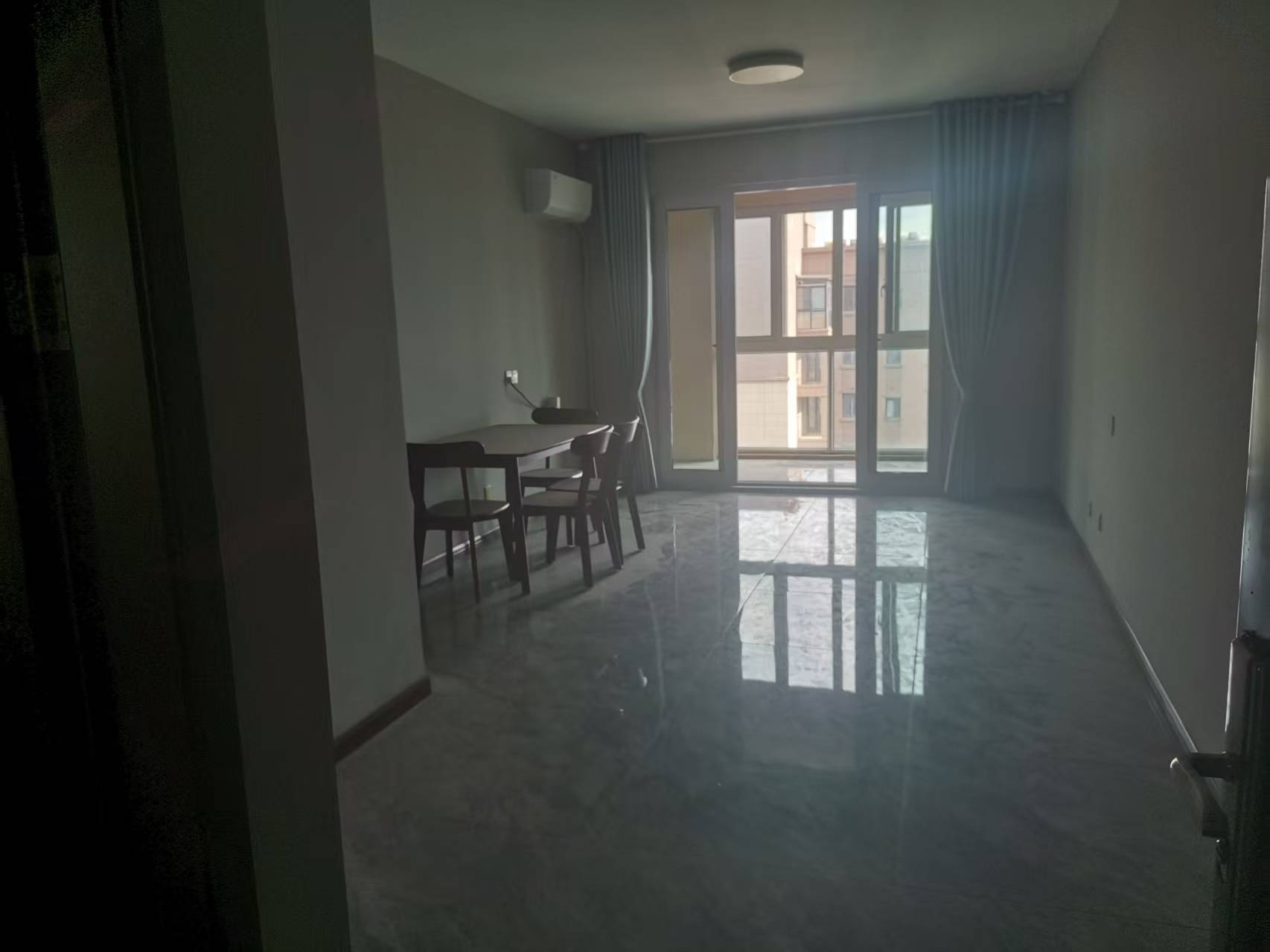 景瑞御府 2室2厅1卫 80m&sup2;