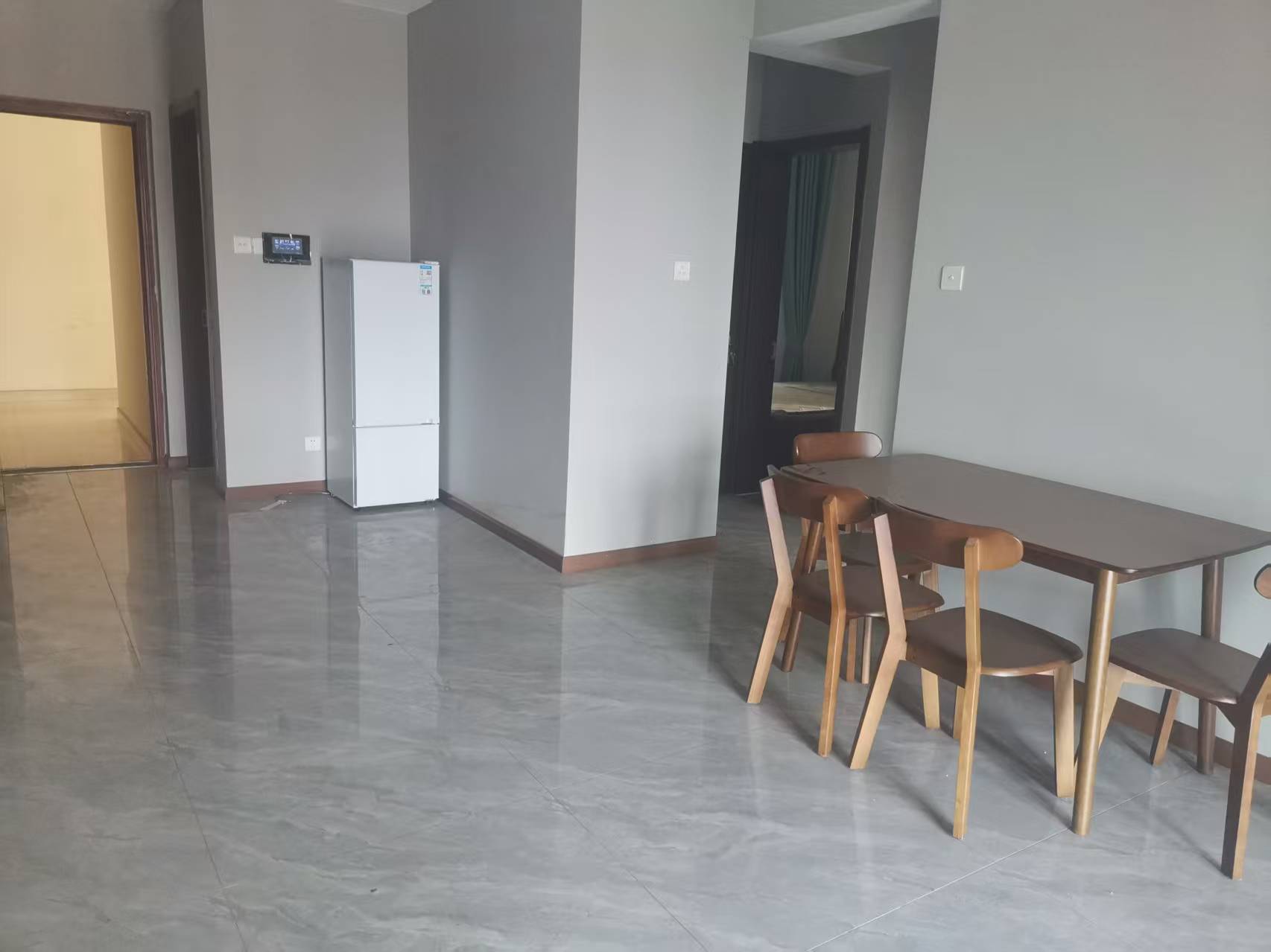 景瑞御府 2室2厅1卫 80m&sup2;