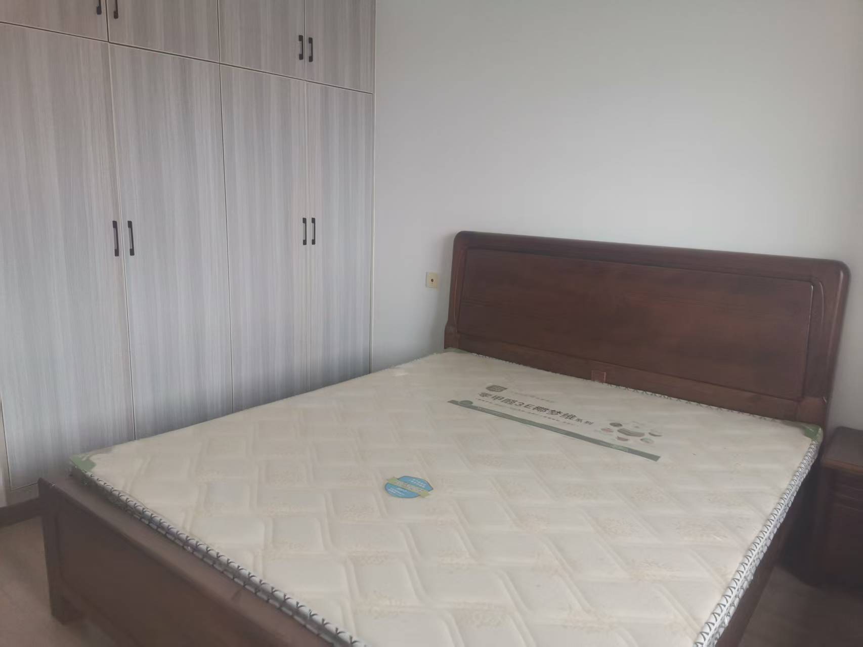 景瑞御府 2室2厅1卫 80m&sup2;