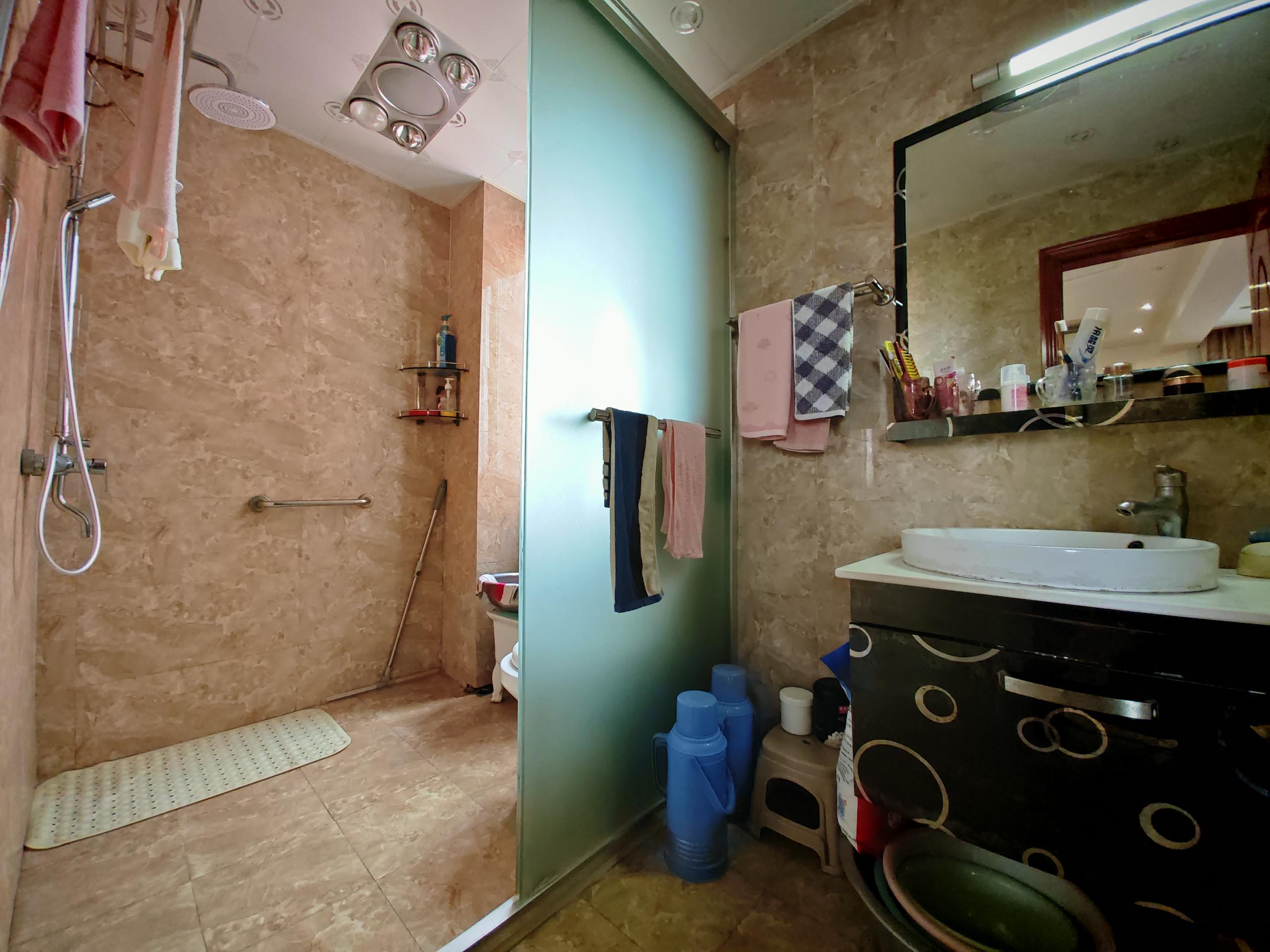 宝隆花园 2室2厅1卫 86.5m&sup2;