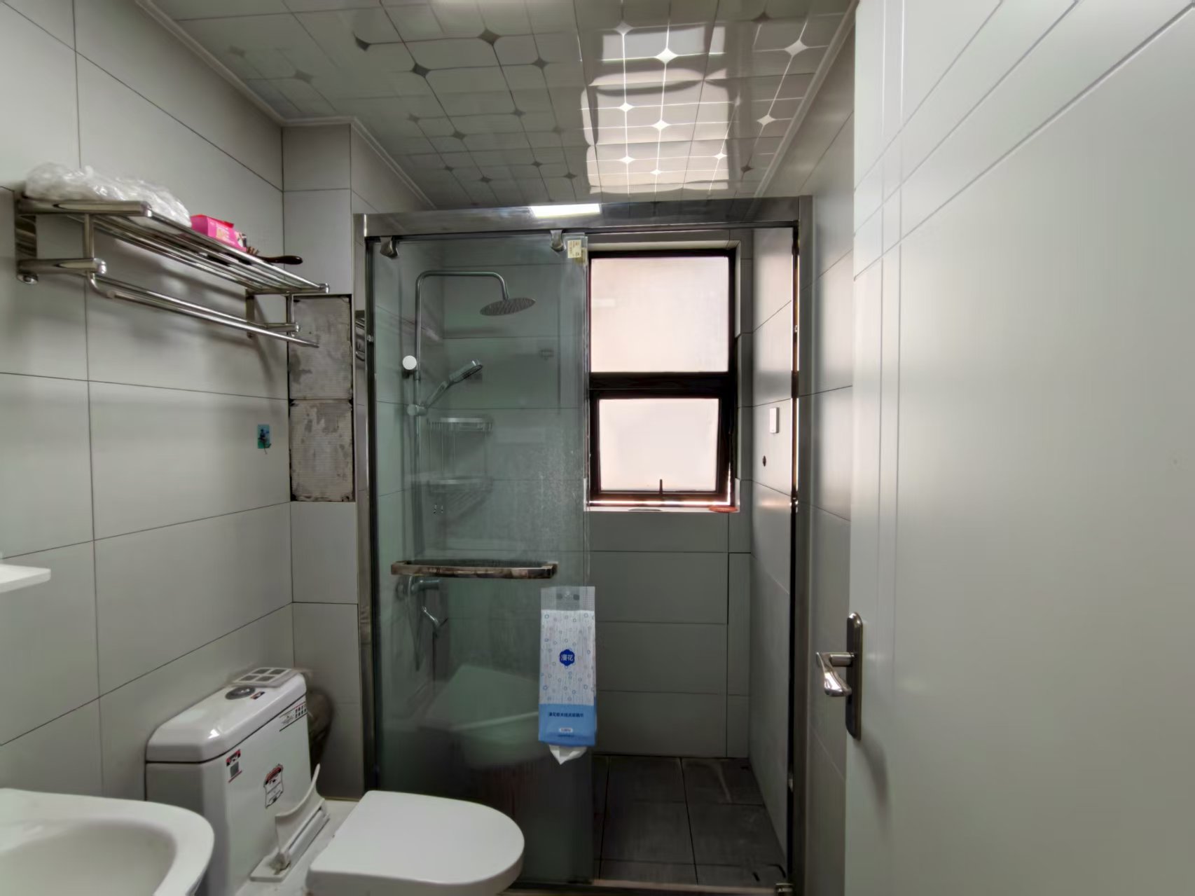 保利香槟国际 3室2厅2卫 130m&sup2;