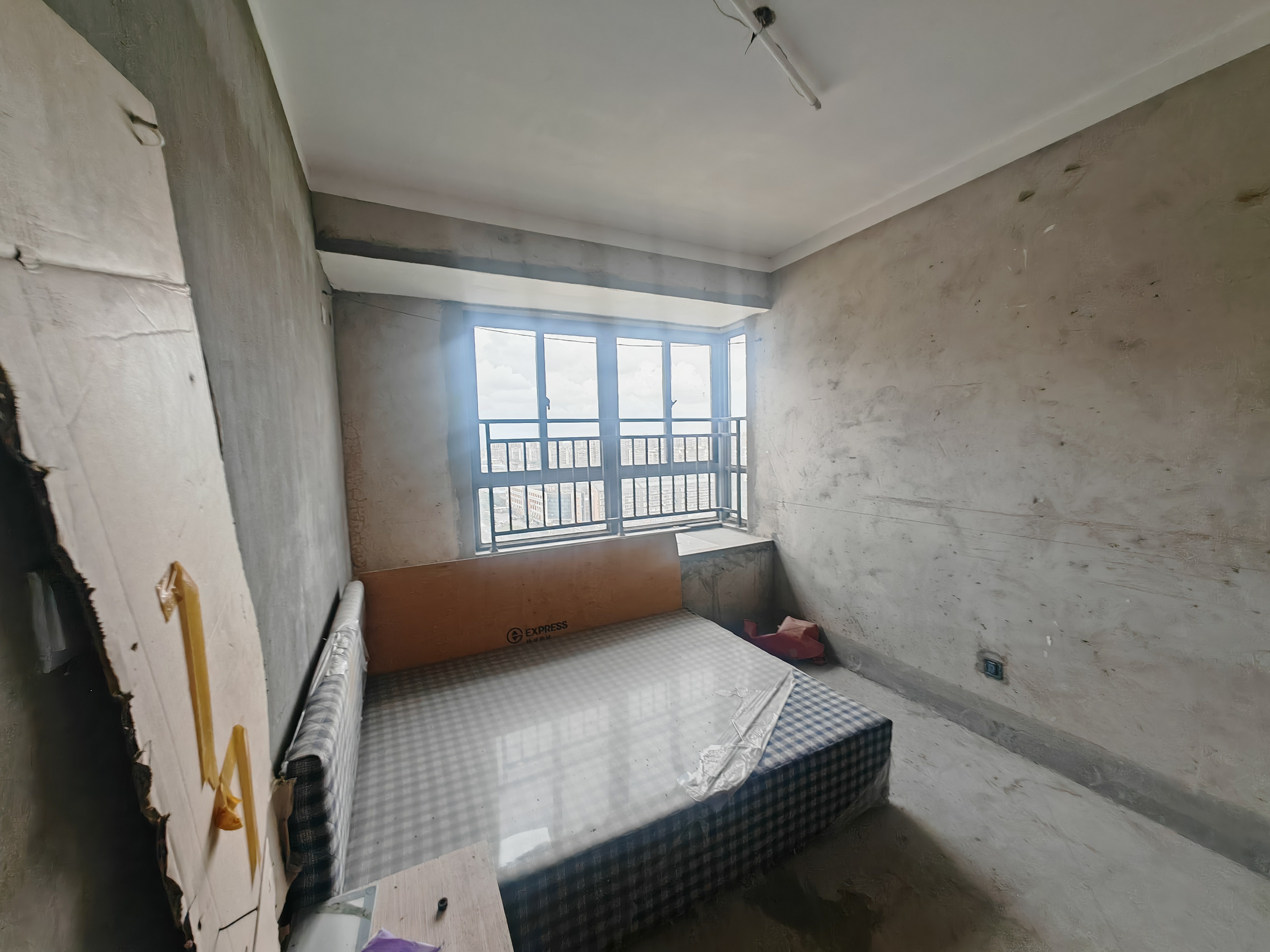 星源名苑 4室2厅2卫 142.00m&sup2;