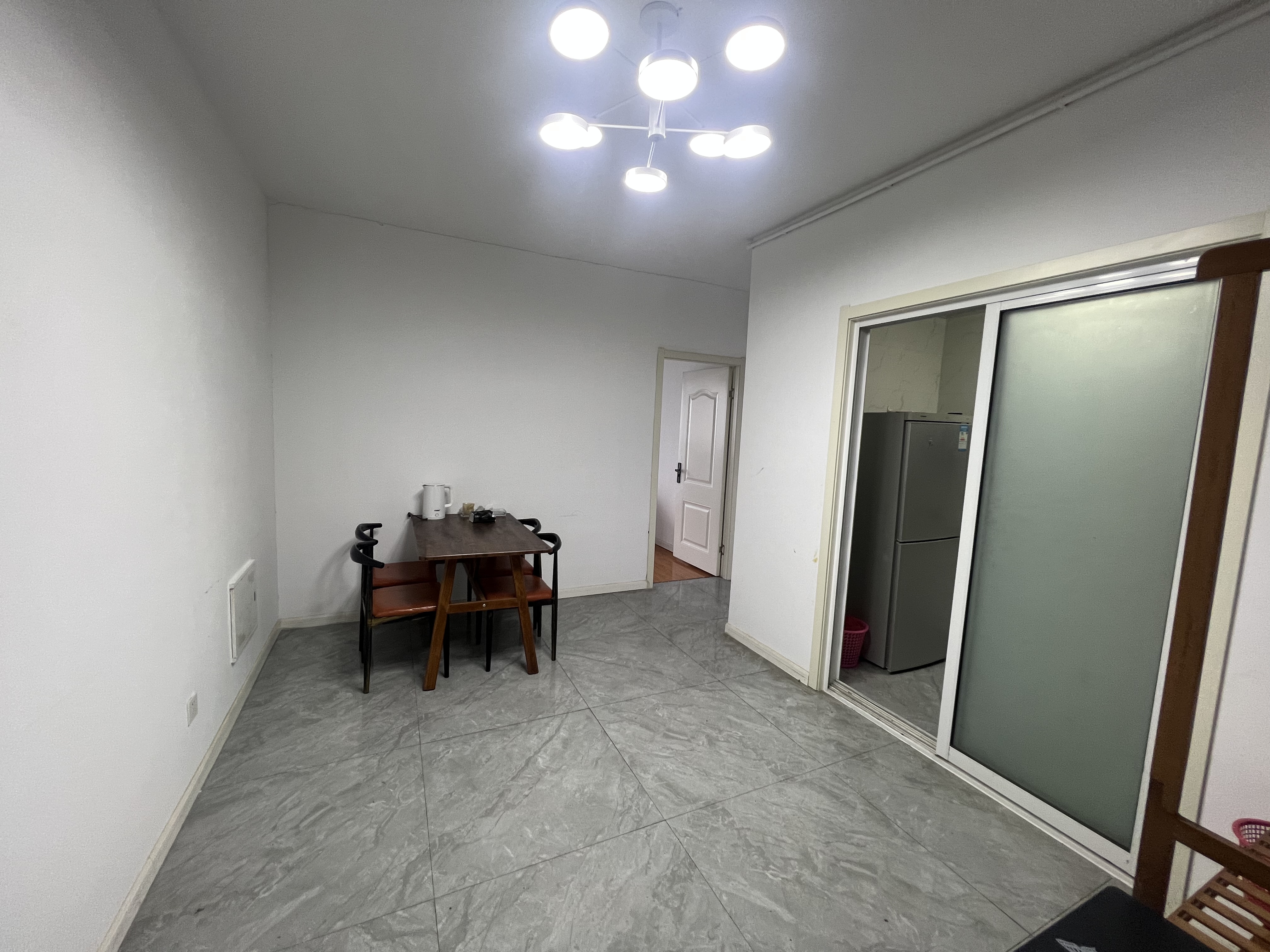 华强城四期 4室1厅1卫 106.00m²