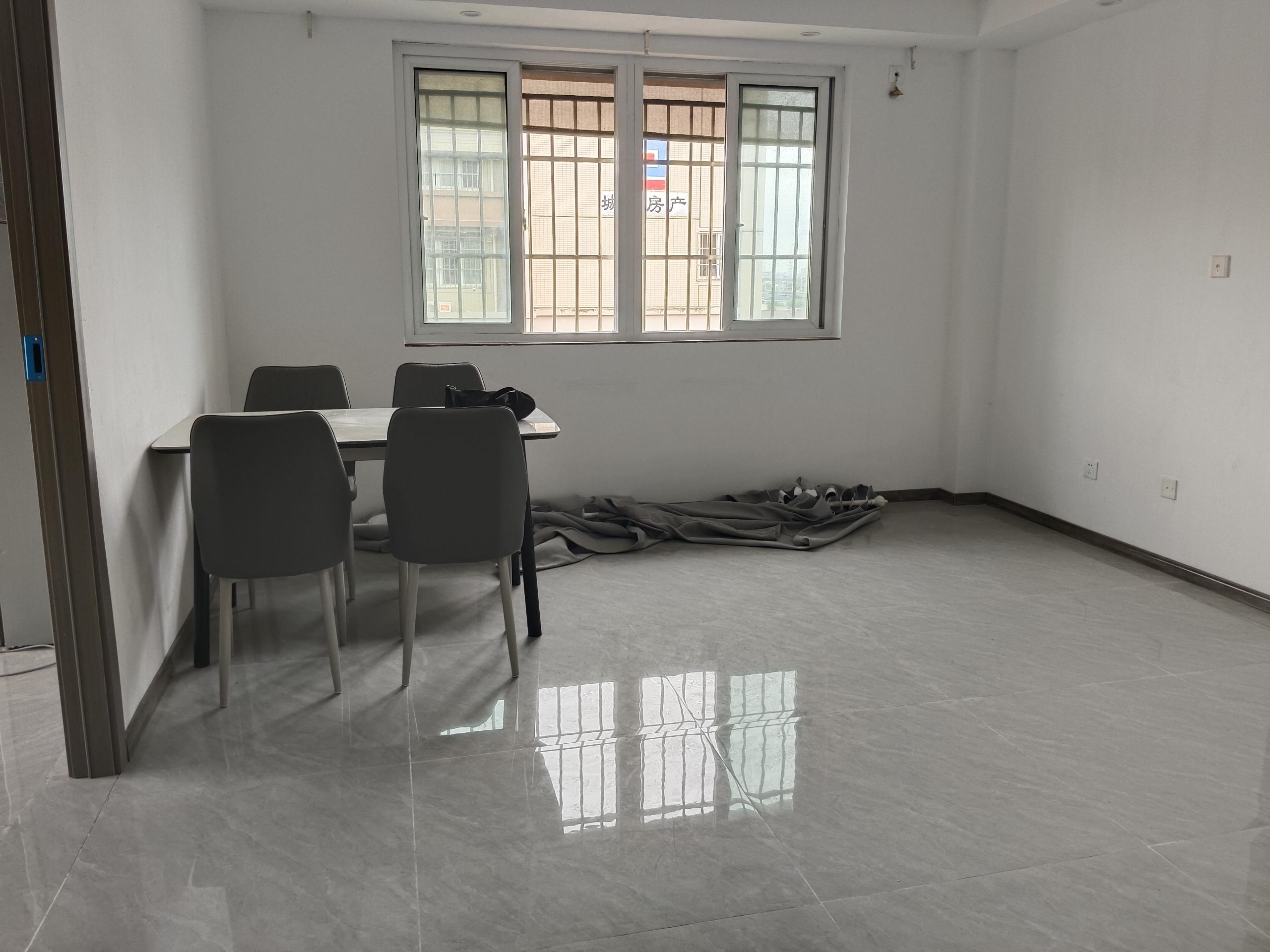 江海东苑 2室1厅1卫 98m&sup2;