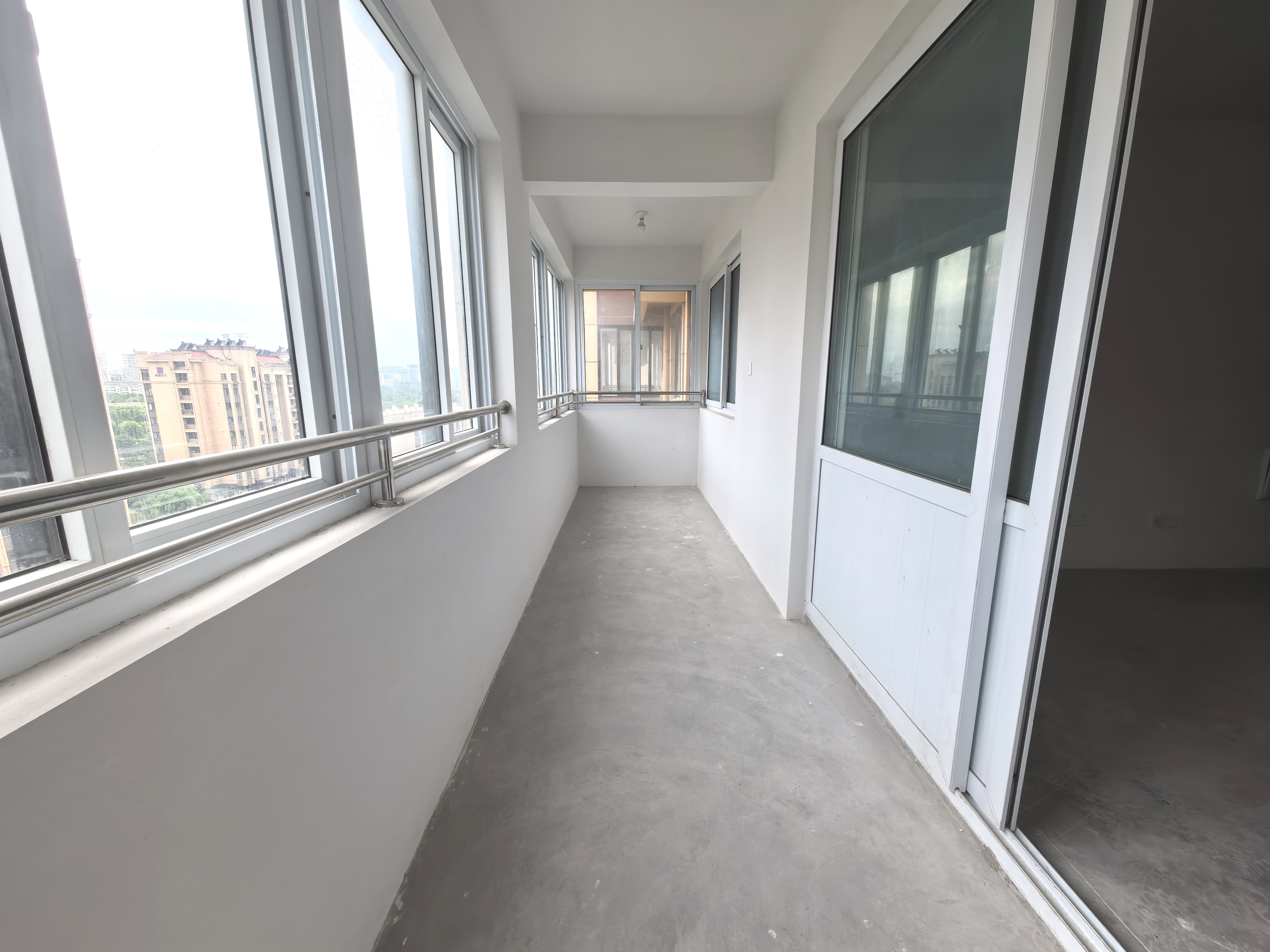 十里花苑 3室2厅2卫 150m&sup2;