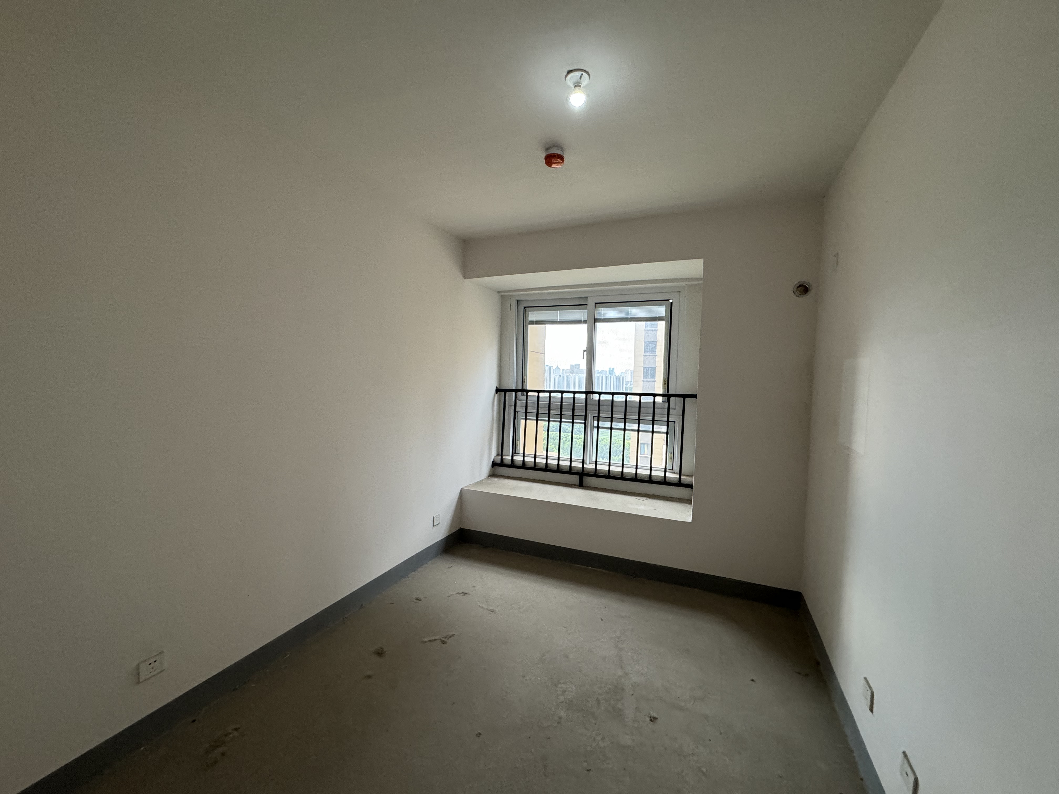 新城香溢紫郡 3室1厅1卫 97m&sup2;