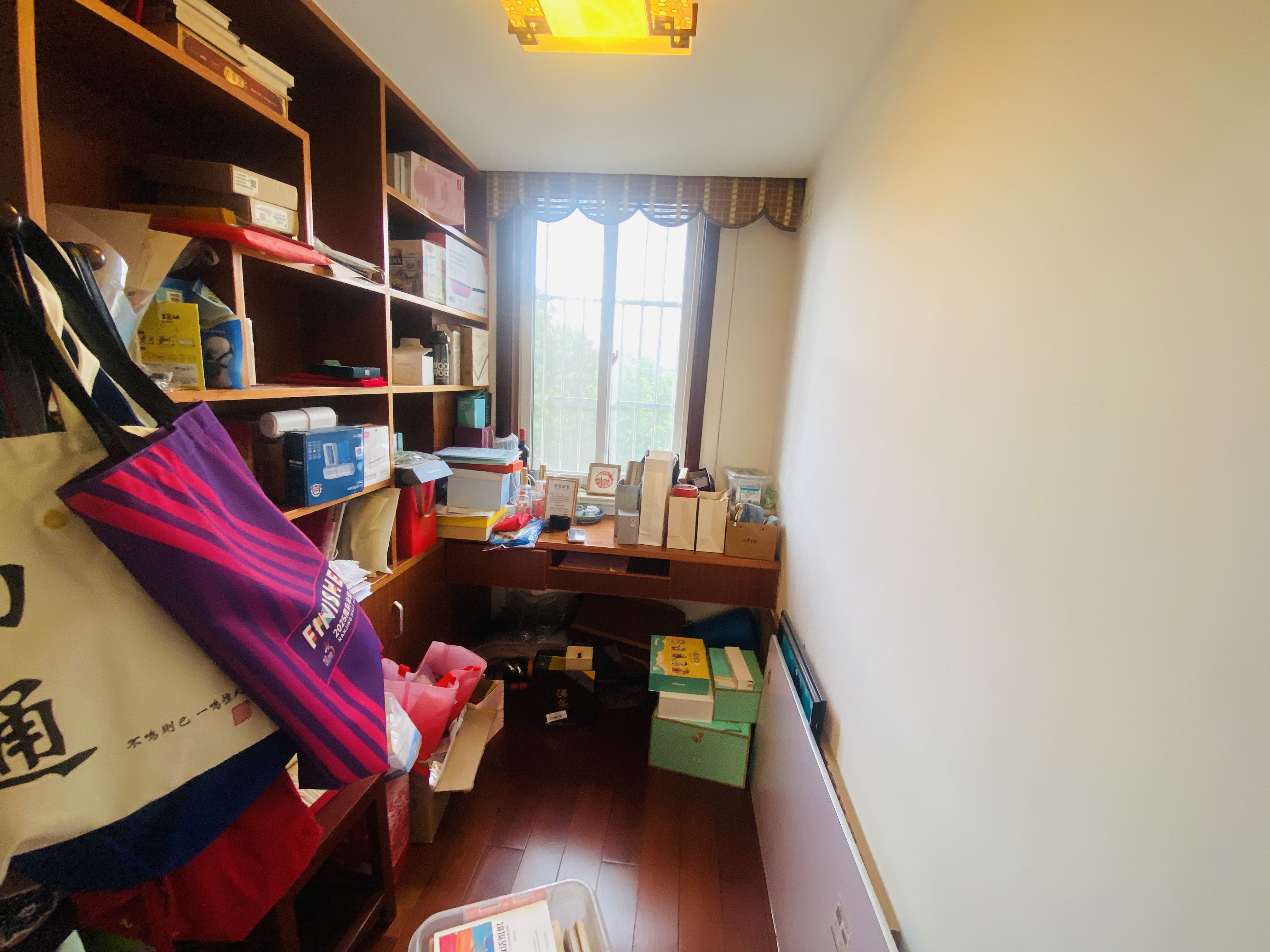 春晖花园 4室2厅1卫 140m&sup2;