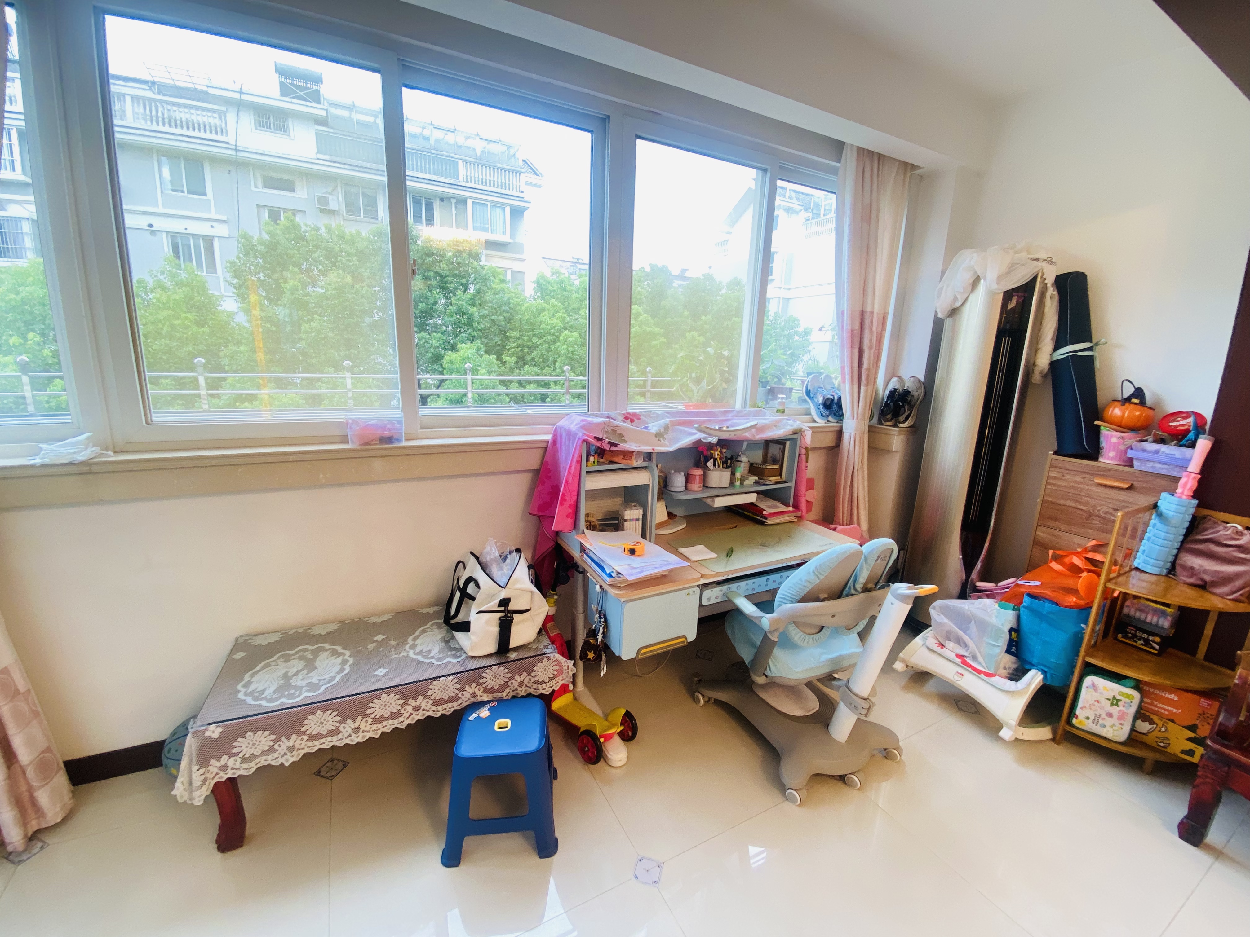 春晖花园 4室2厅1卫 140m&sup2;