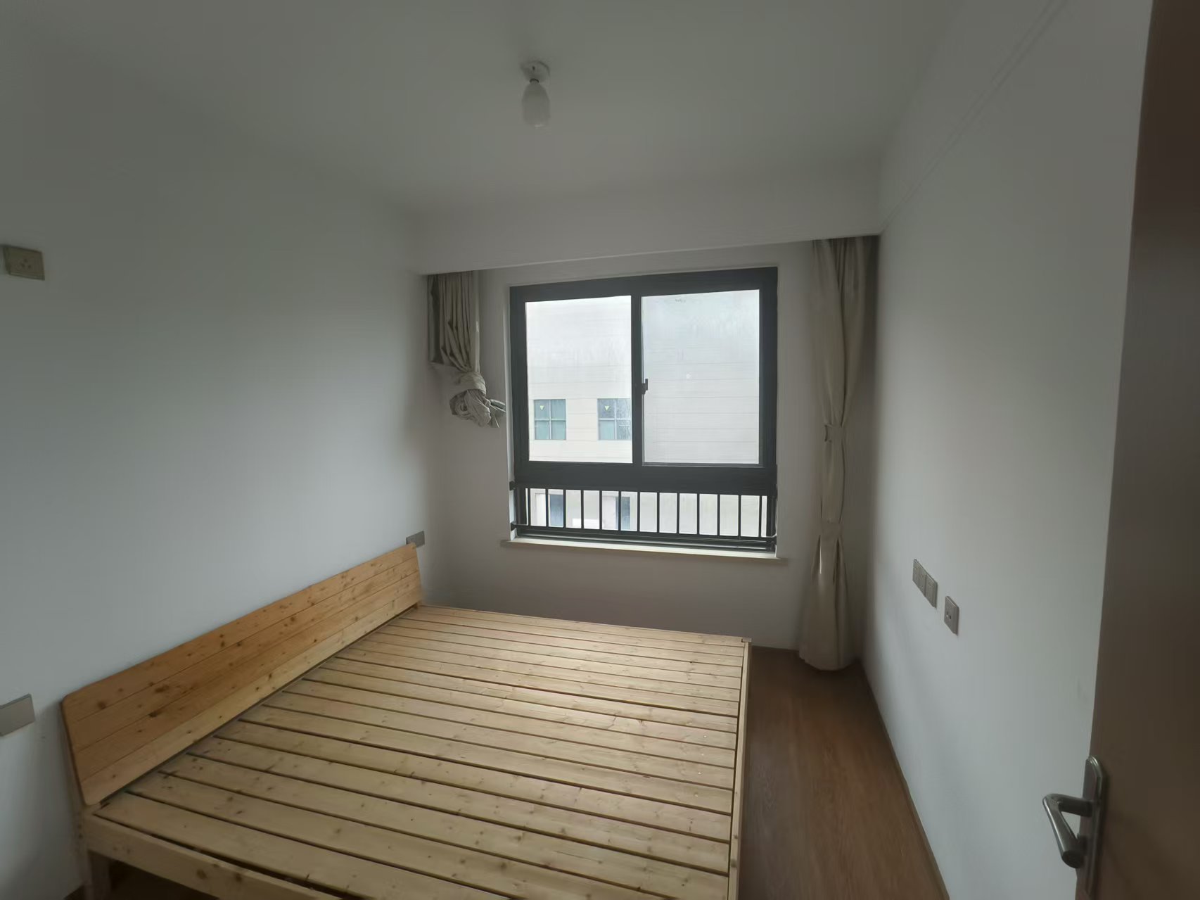 上悦城 3室2厅1卫 101m&sup2;