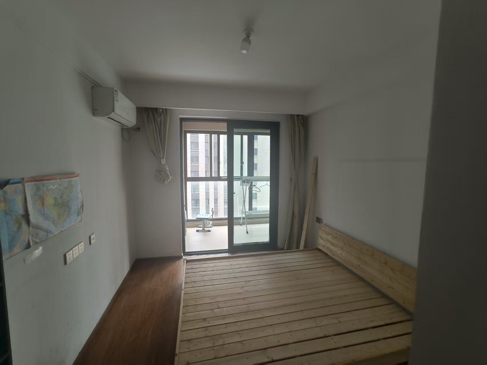 上悦城 3室2厅1卫 101m&sup2;