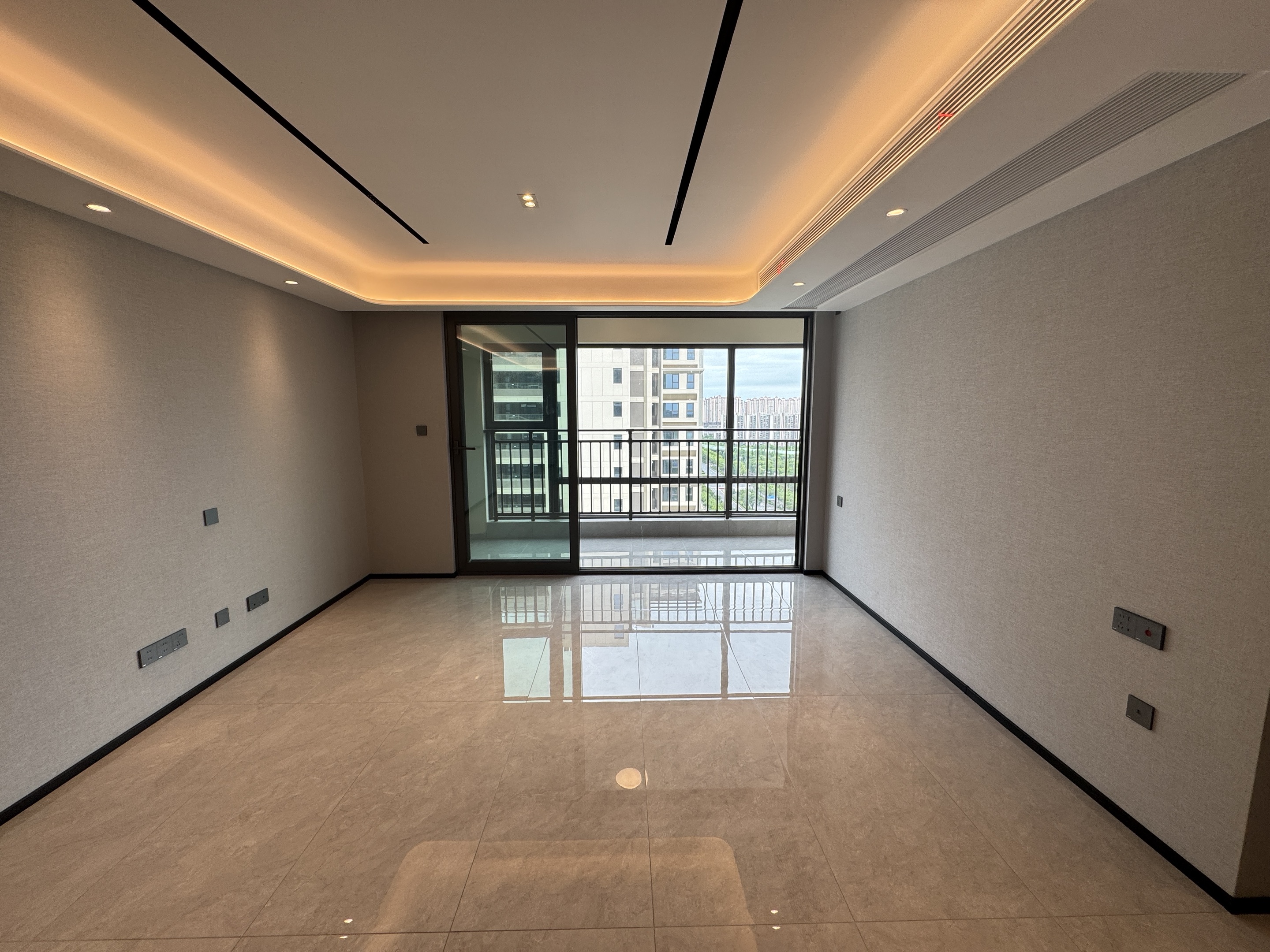 万科·揽境(揽境花苑) 3室2厅2卫 118.00m²