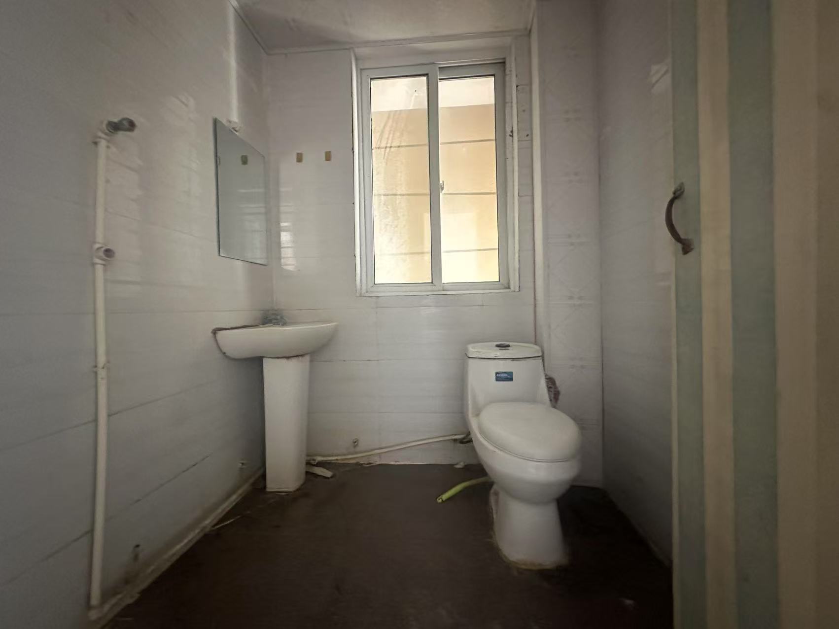 学士府 5室2厅2卫 156.00m&sup2;