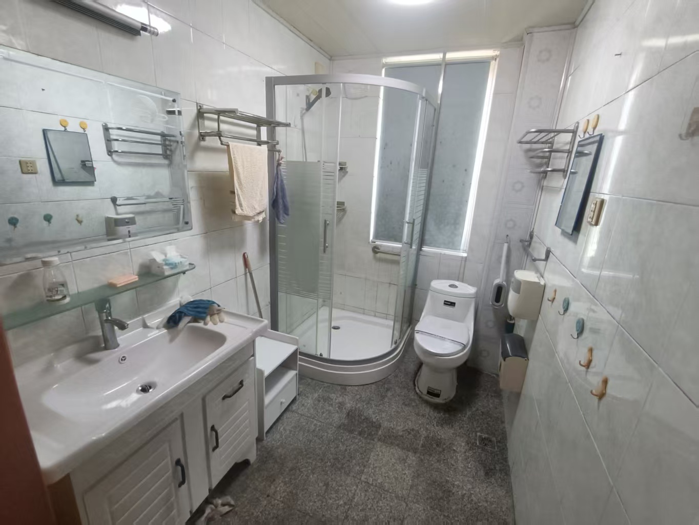 濠东路63号 3室1厅1卫 90m&sup2;