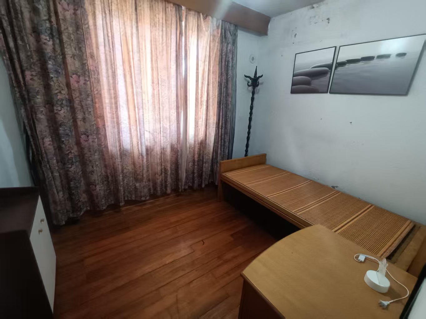 濠东路63号 3室1厅1卫 90m&sup2;