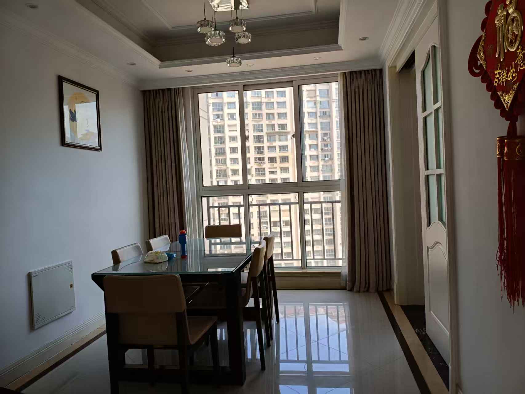 中南世纪花城三期 3室2厅2卫 130m&sup2;