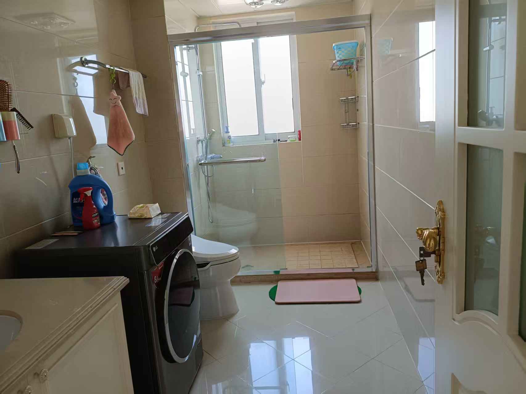 中南世纪花城三期 3室2厅2卫 130m&sup2;