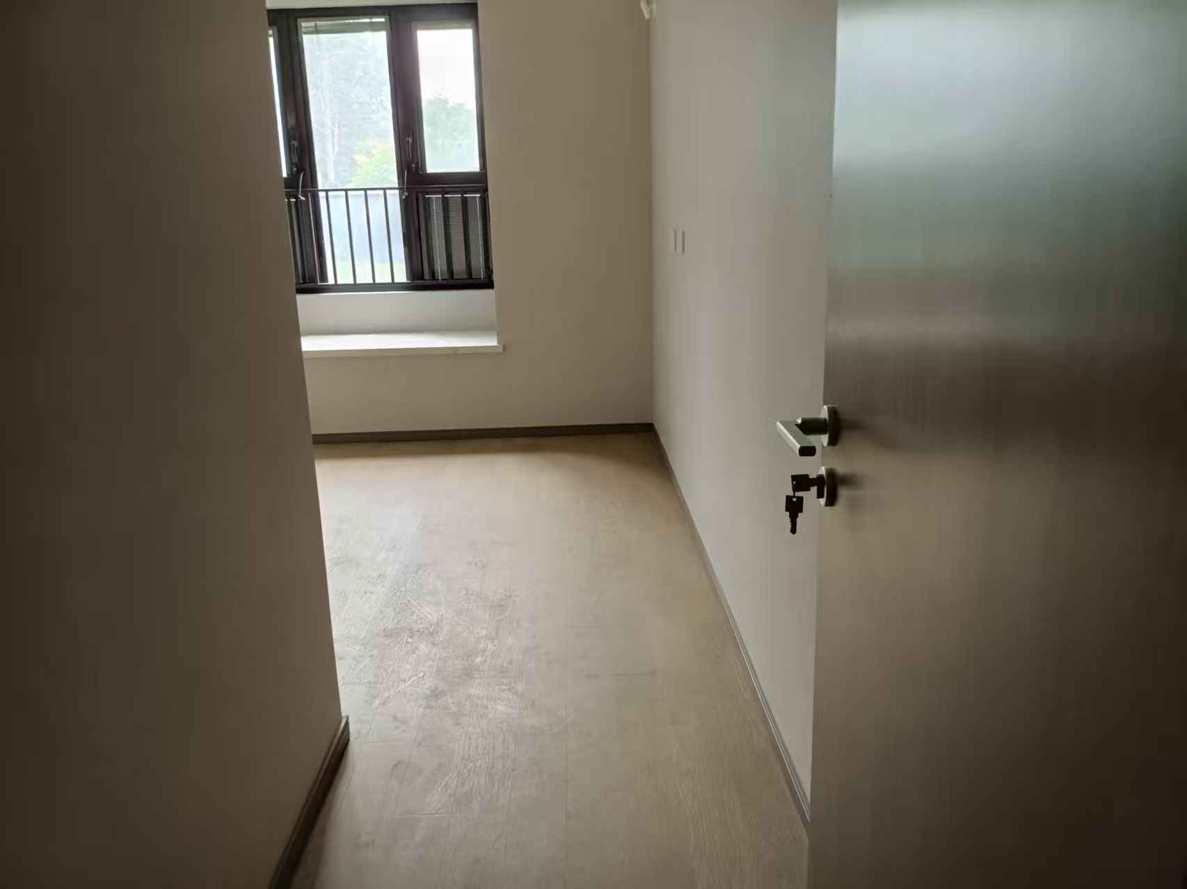 绿城&middot;诚园 3室2厅2卫 318m&sup2;