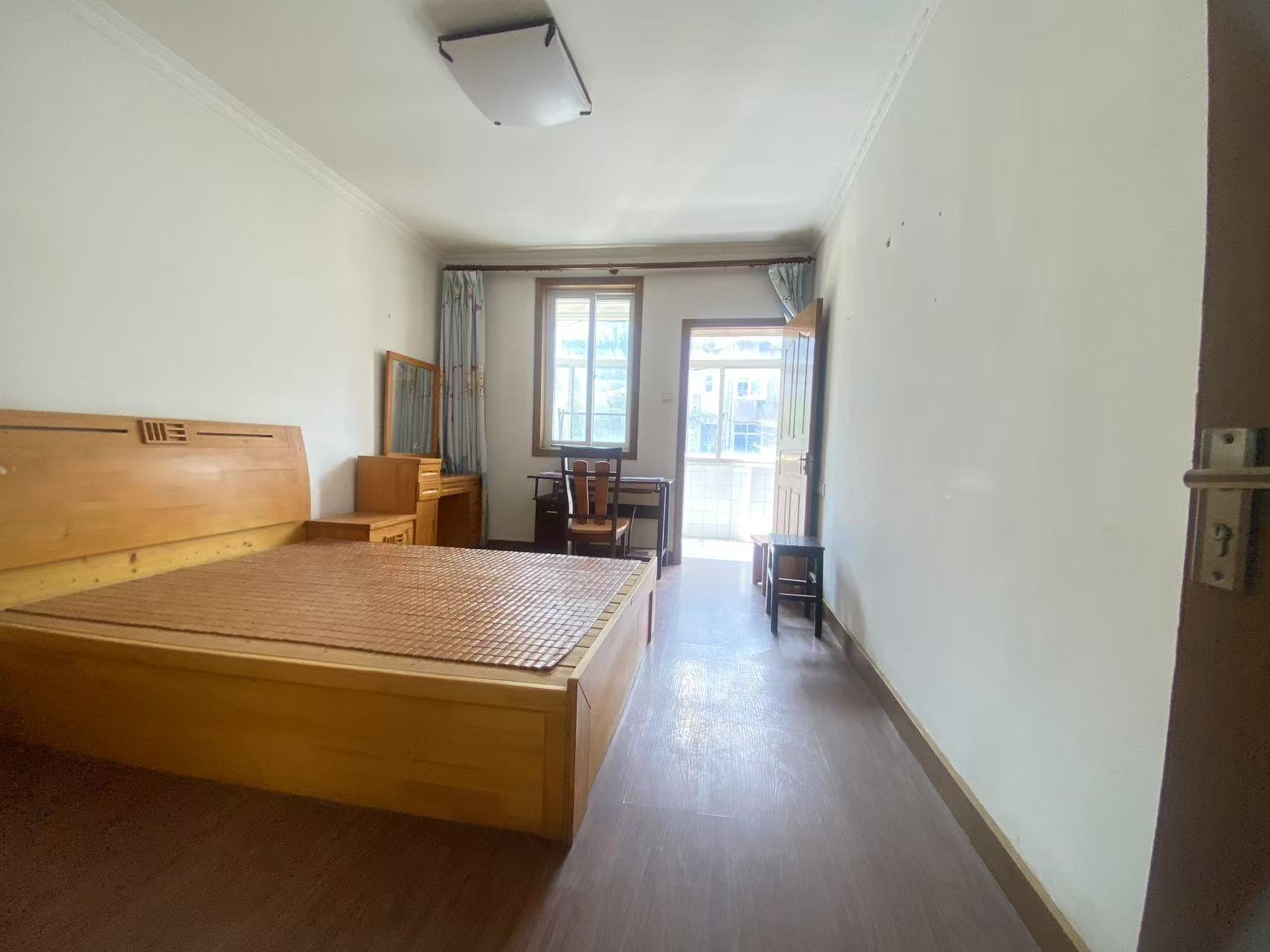 新建路新村(新建花苑) 2室1厅1卫 59m&sup2;