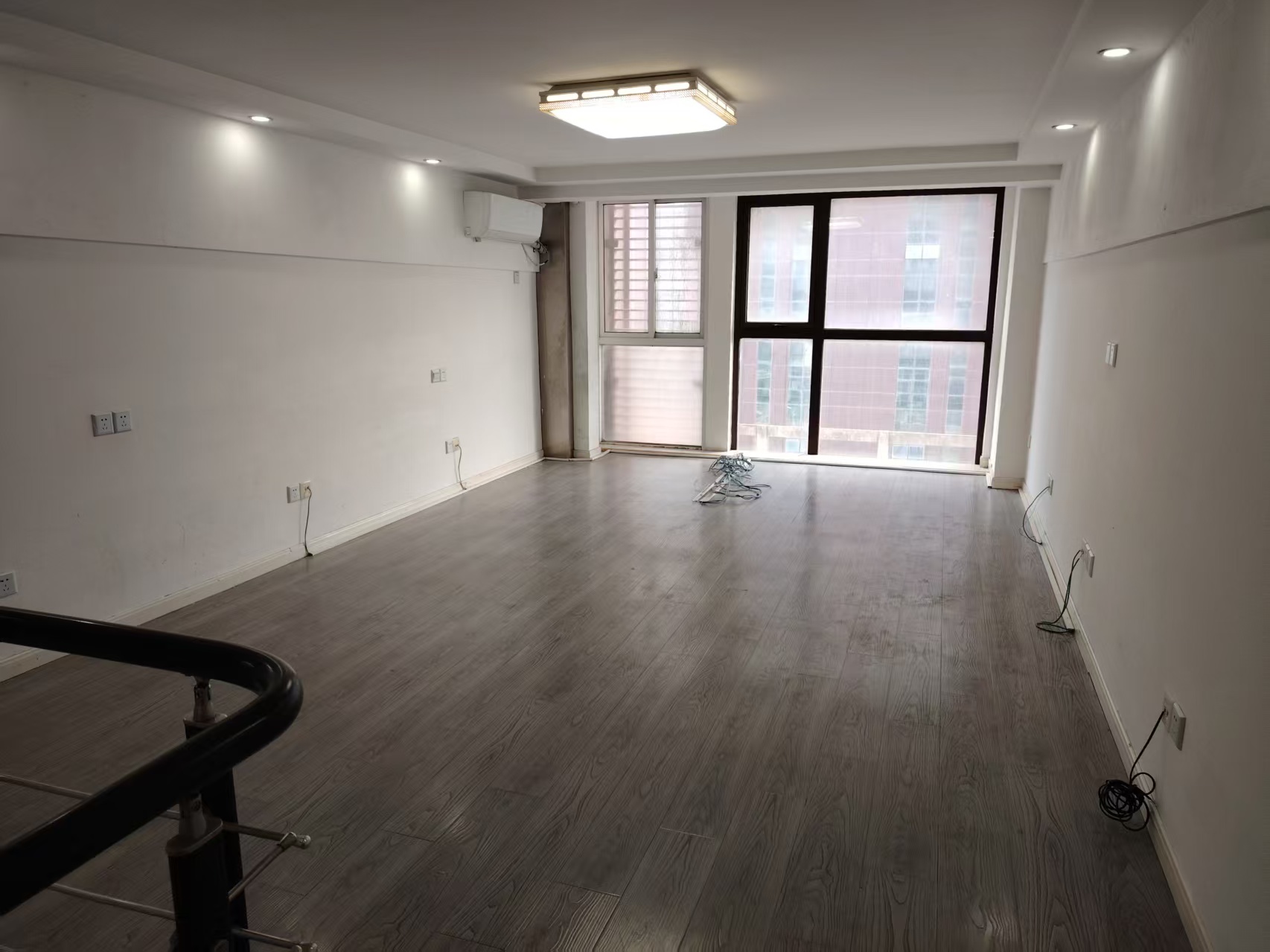 恒隆国际 3室1厅1卫 69m&sup2;