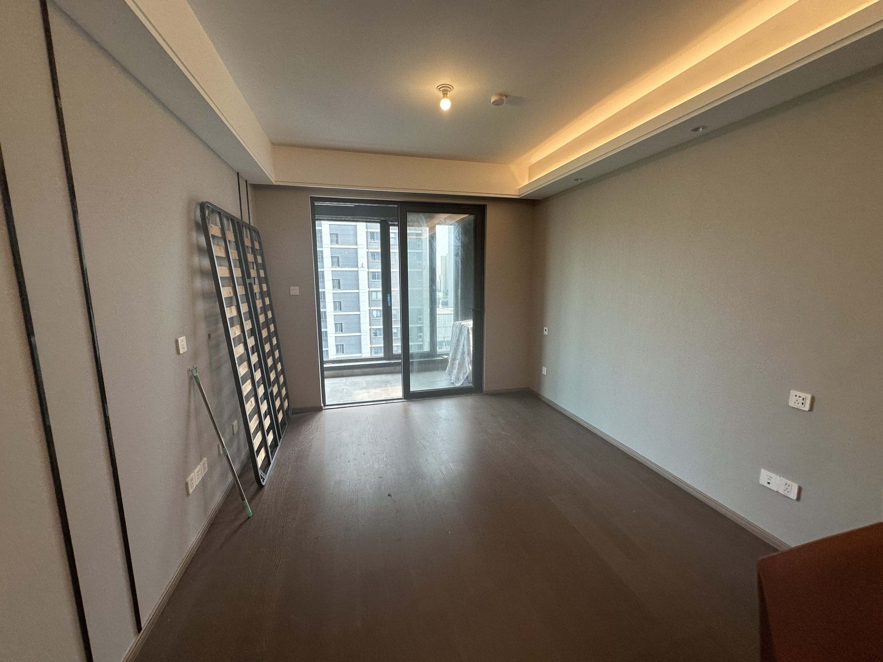 融创时代中心 3室2厅1卫 95m&sup2;
