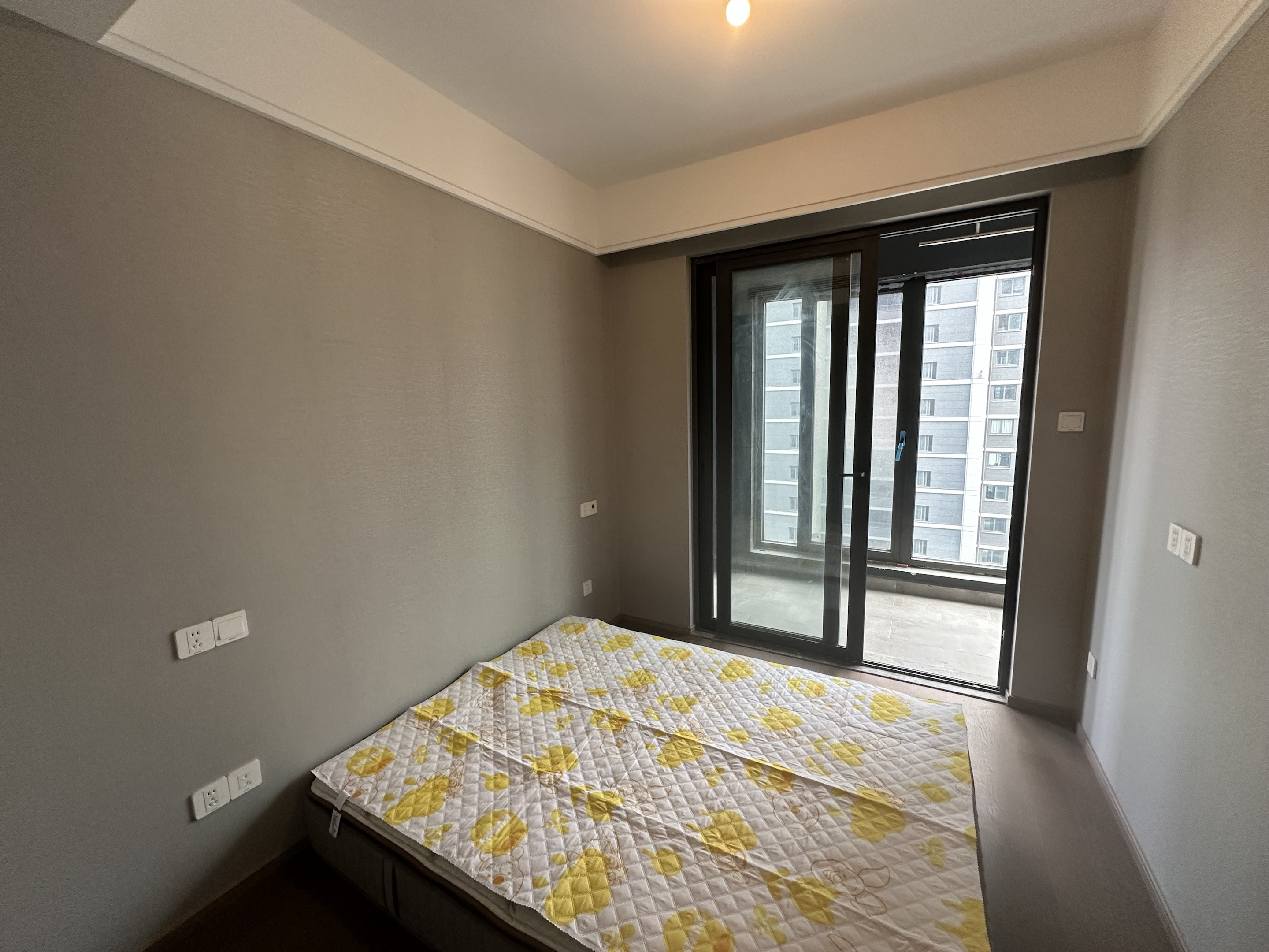 融创时代中心 3室2厅1卫 95m&sup2;