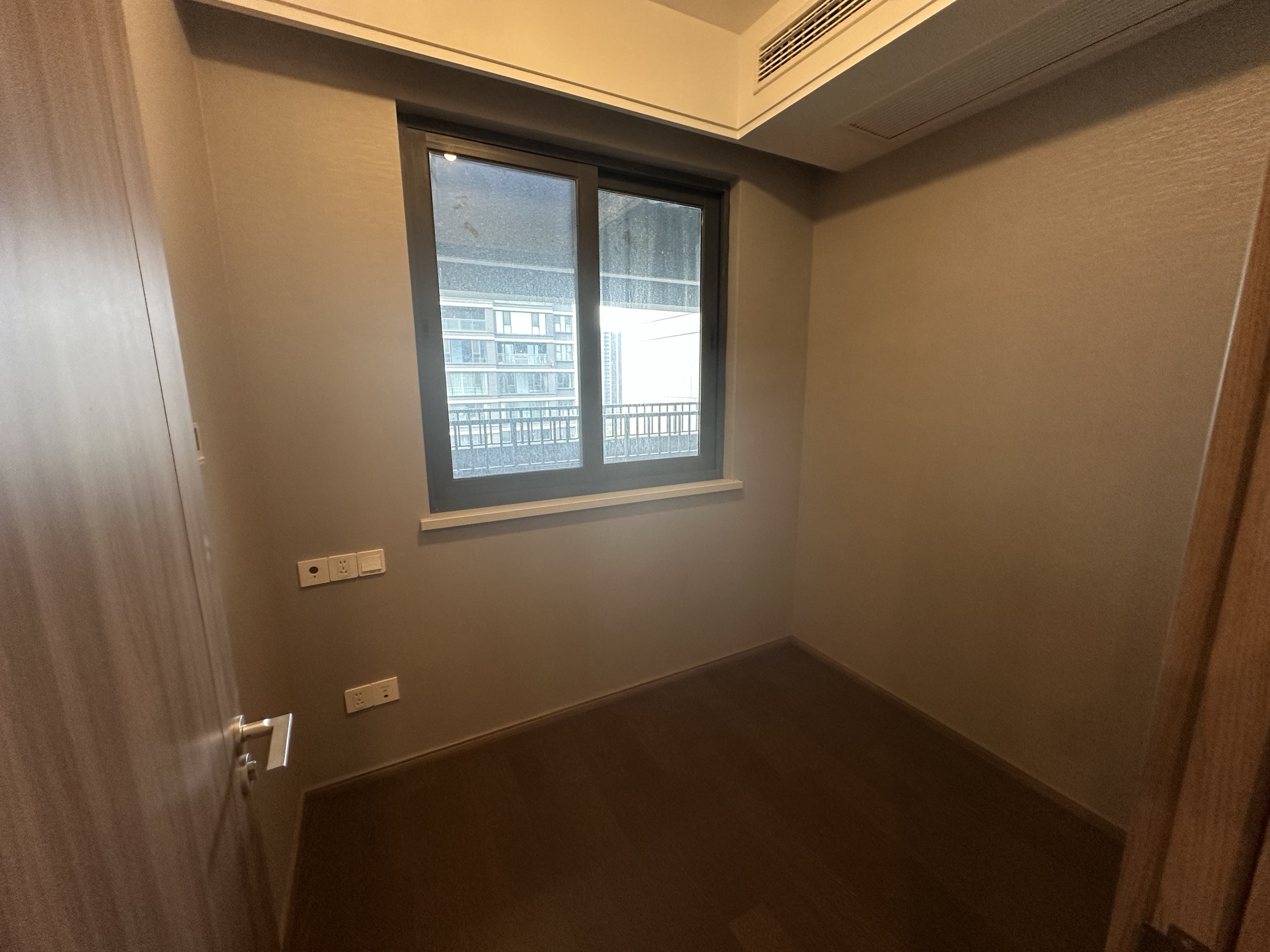 融创时代中心 3室2厅1卫 95m&sup2;
