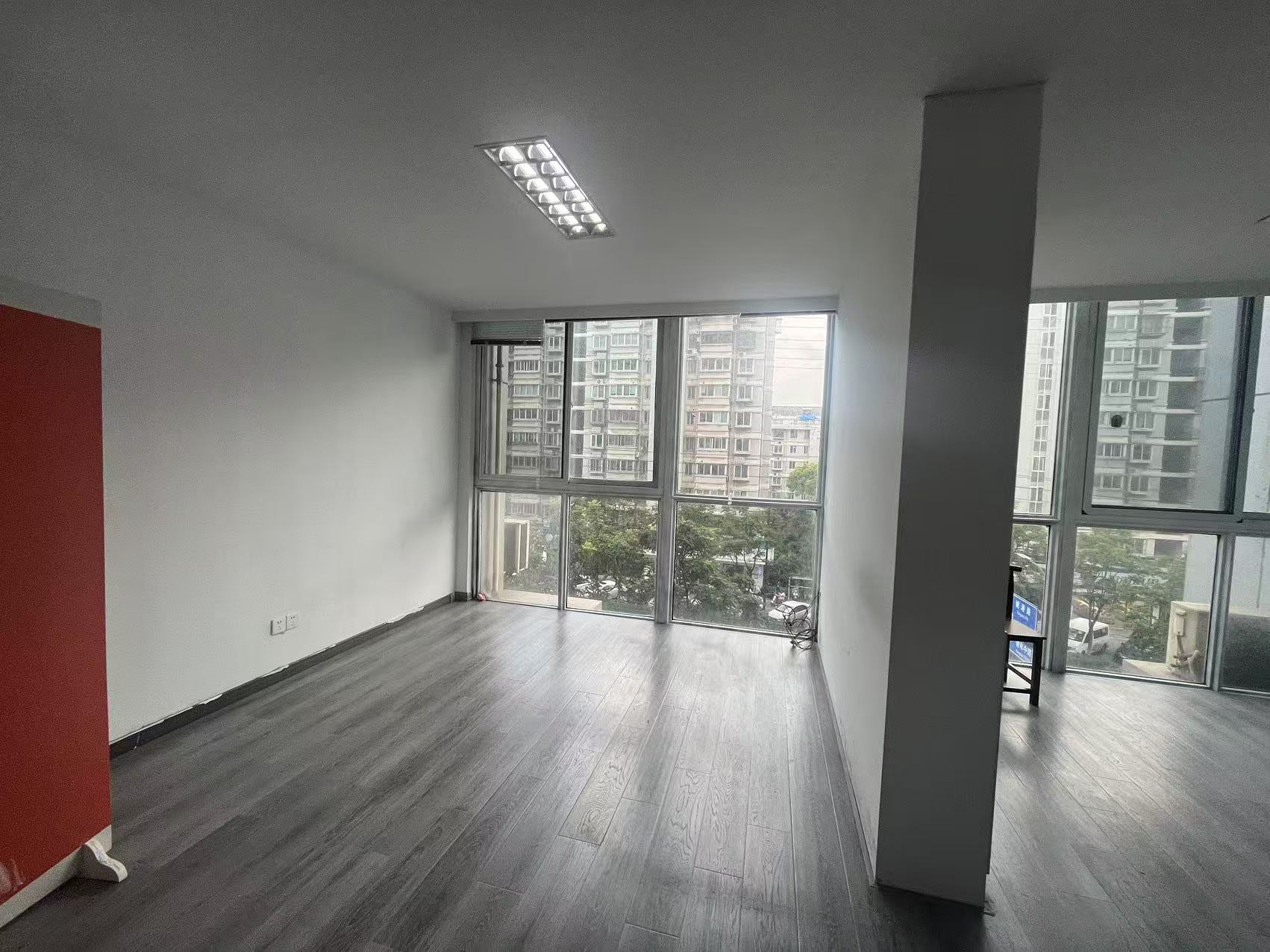 太阳鑫城 4室1厅1卫 87.83m&sup2;