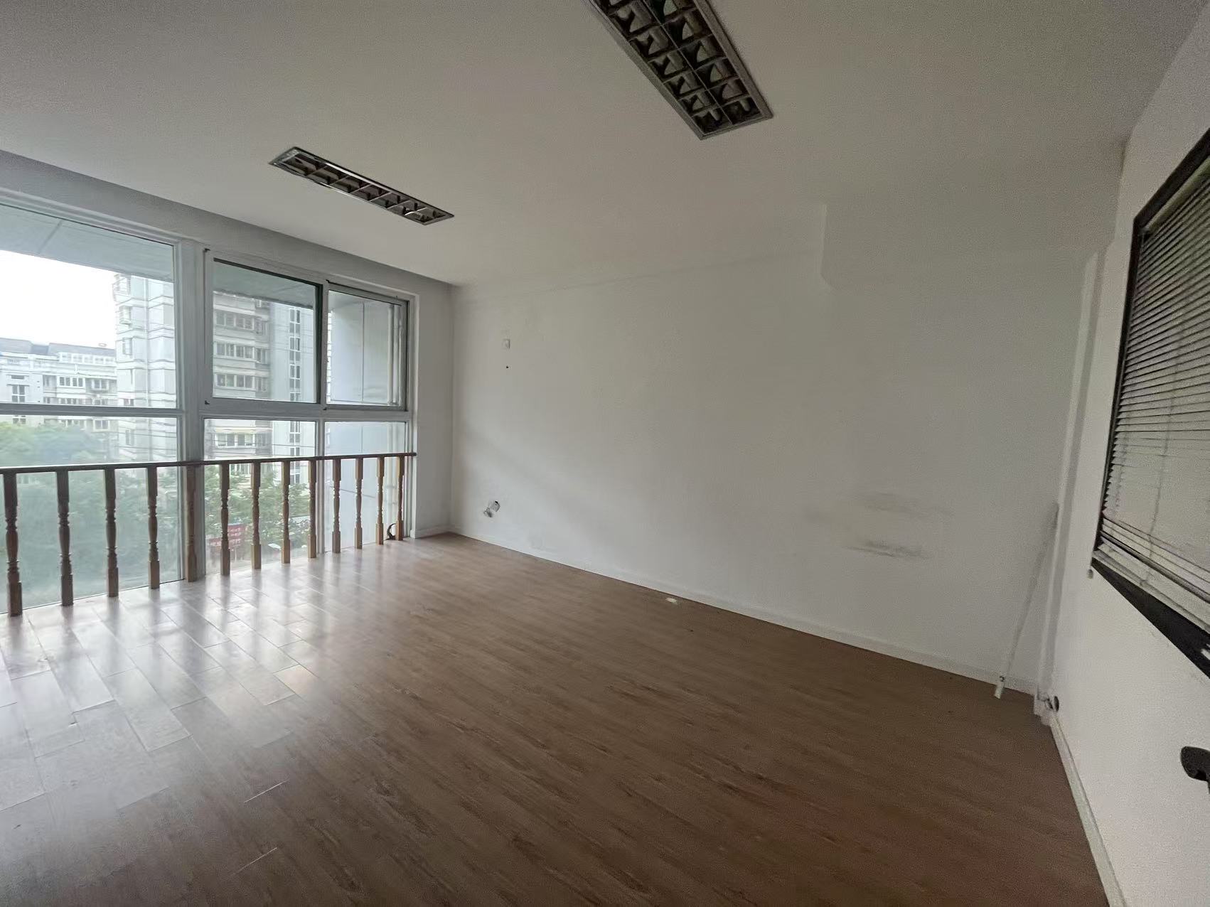 太阳鑫城 4室1厅1卫 87.83m&sup2;