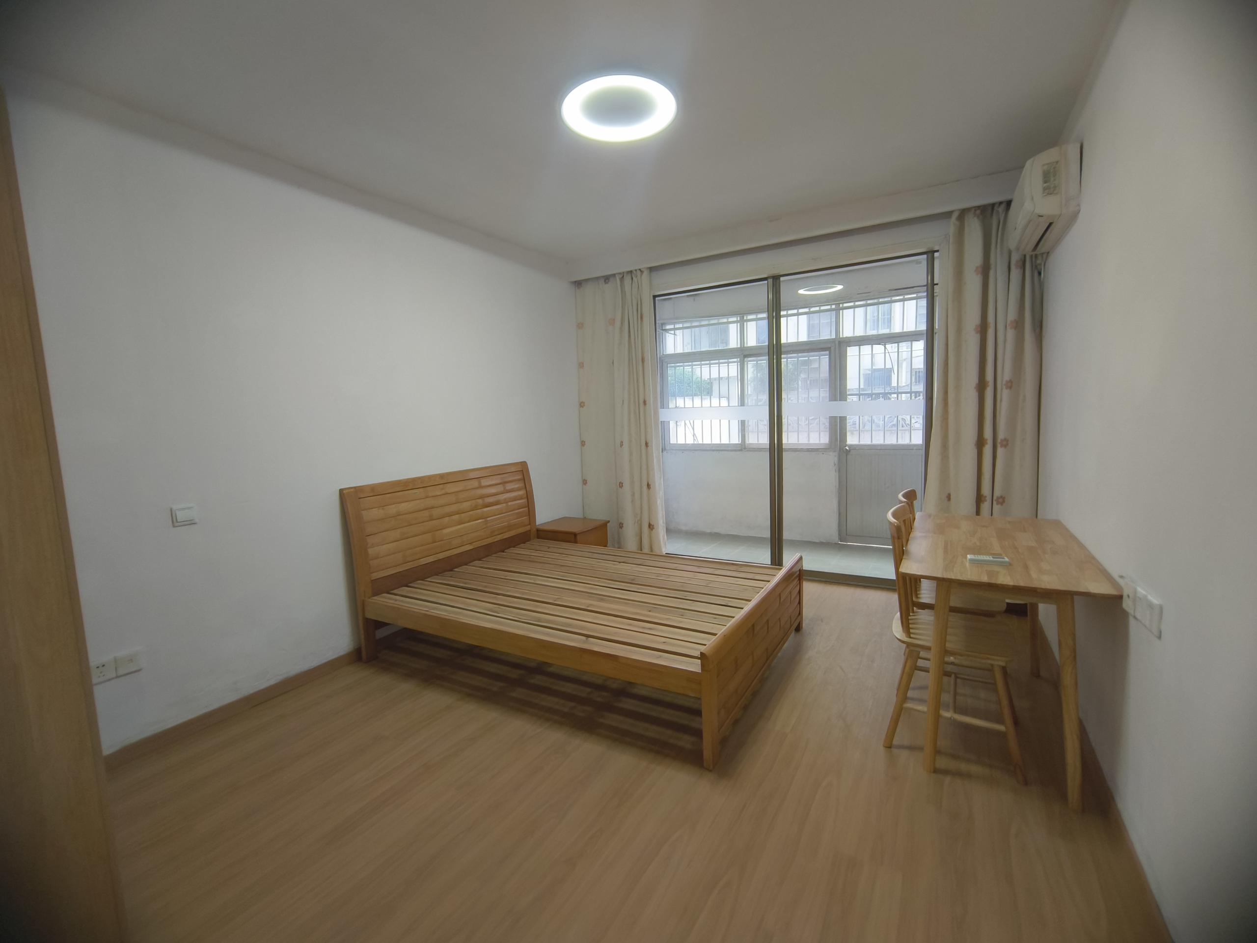 富贵园 1室1厅1卫 52m²