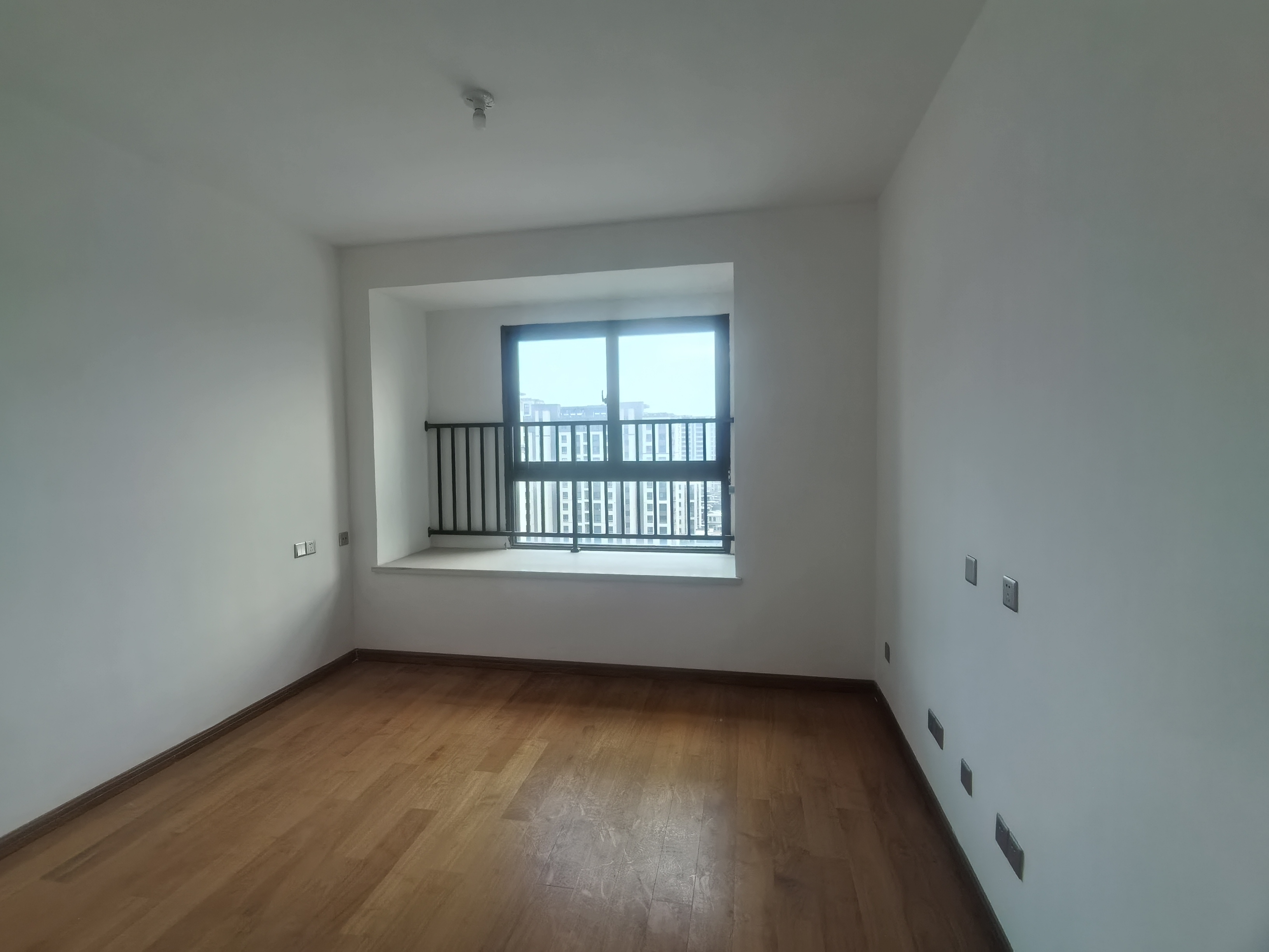 观澜台 3室2厅2卫 120m&sup2;