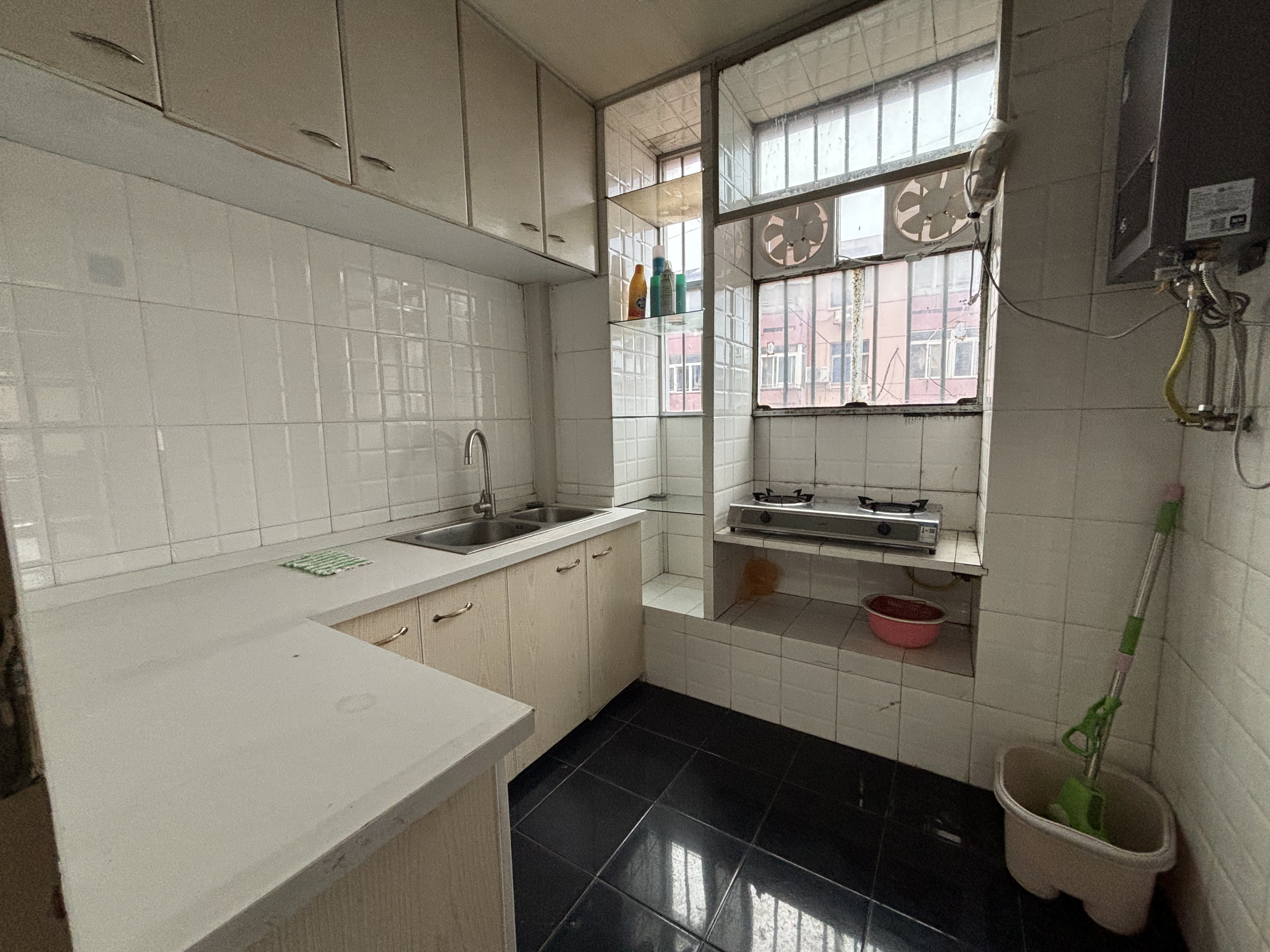 青年路新村 1室1厅1卫 47.05m&sup2;