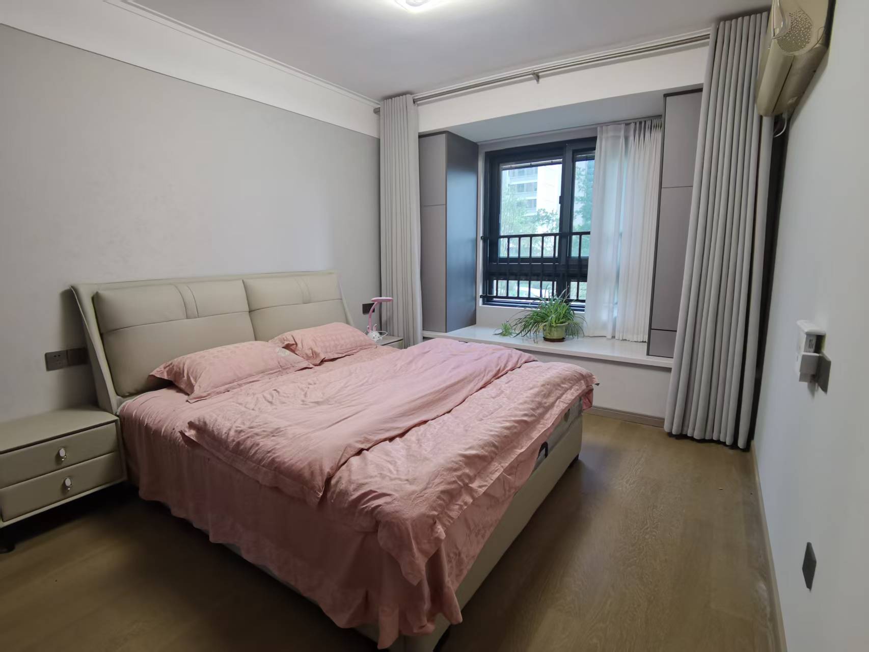 万科未来之光 3室2厅2卫 124m&sup2;