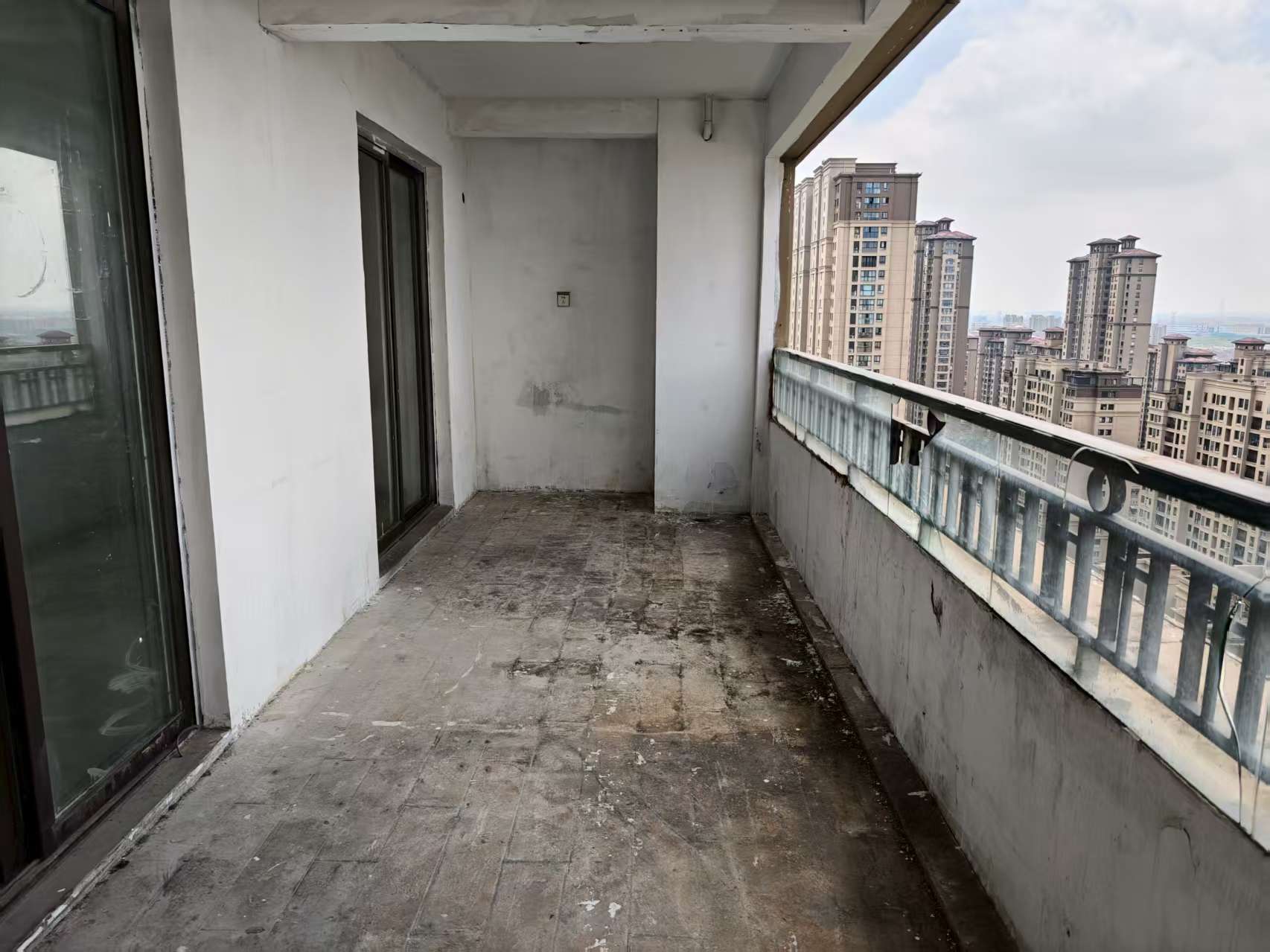 和融&bull;优山美地名邸 4室2厅2卫 185.00m&sup2;