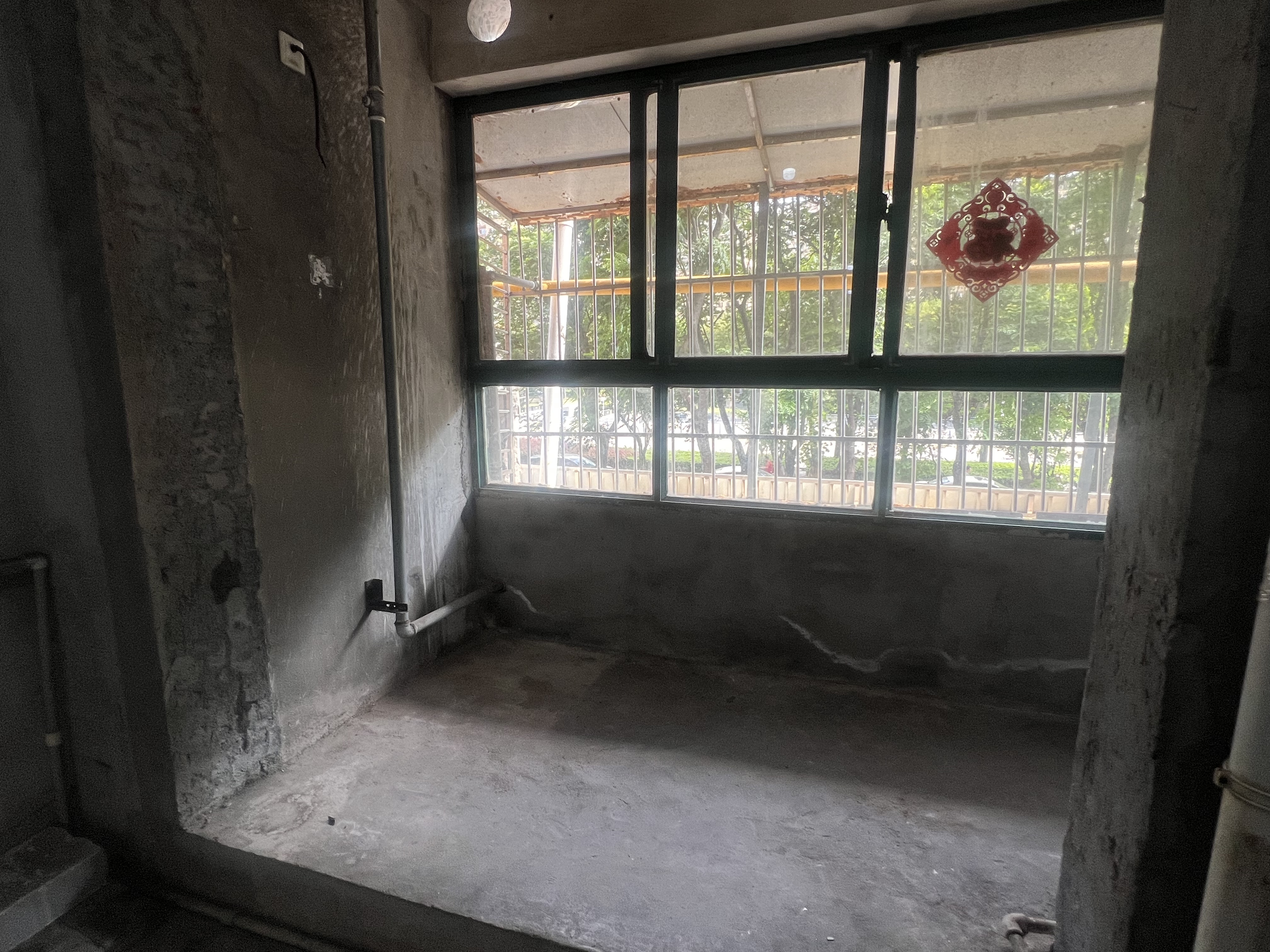 春天花园 2室2厅1卫 102m&sup2;