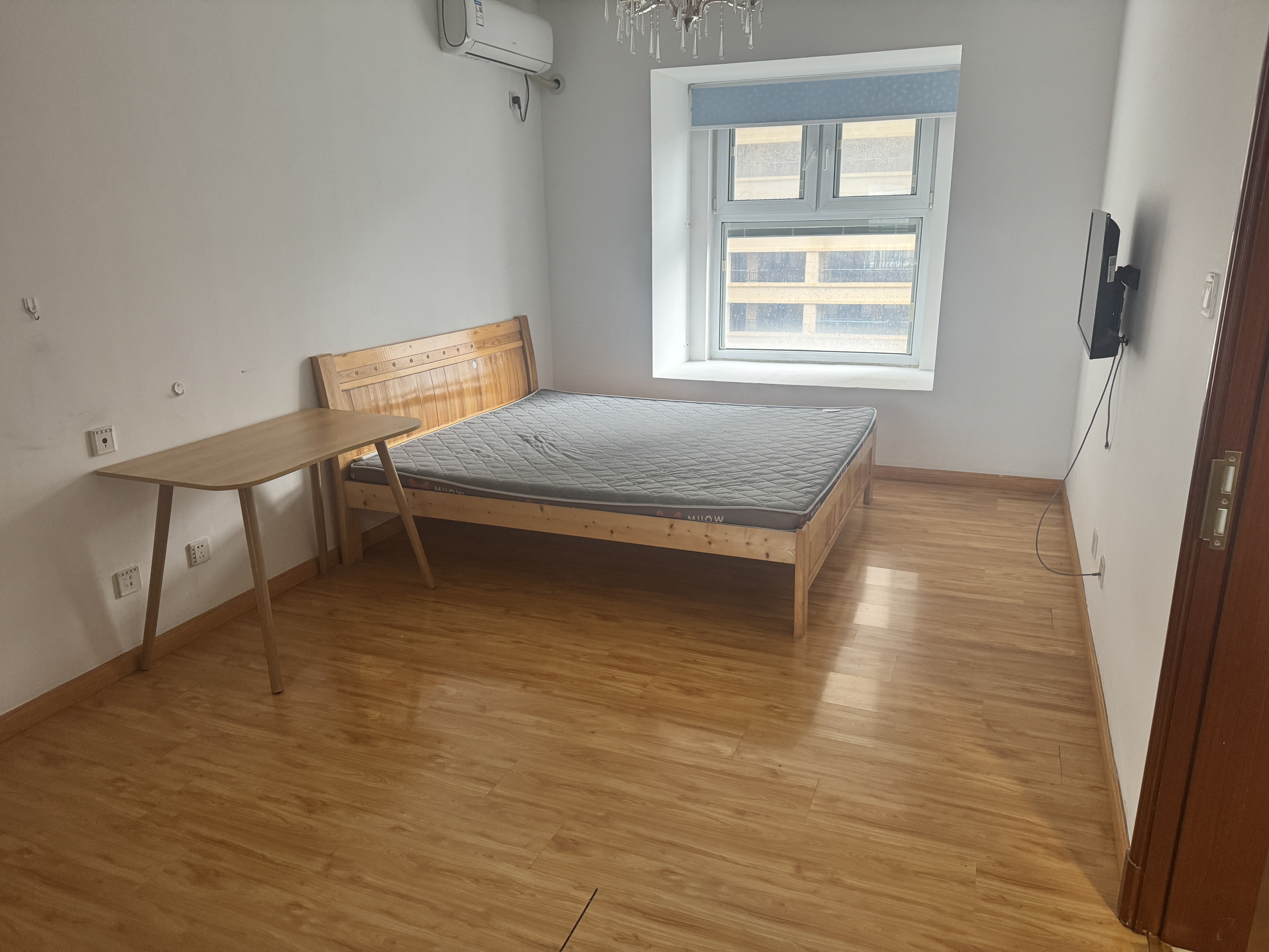世茂九龙庭 3室2厅1卫 92.00m&sup2;