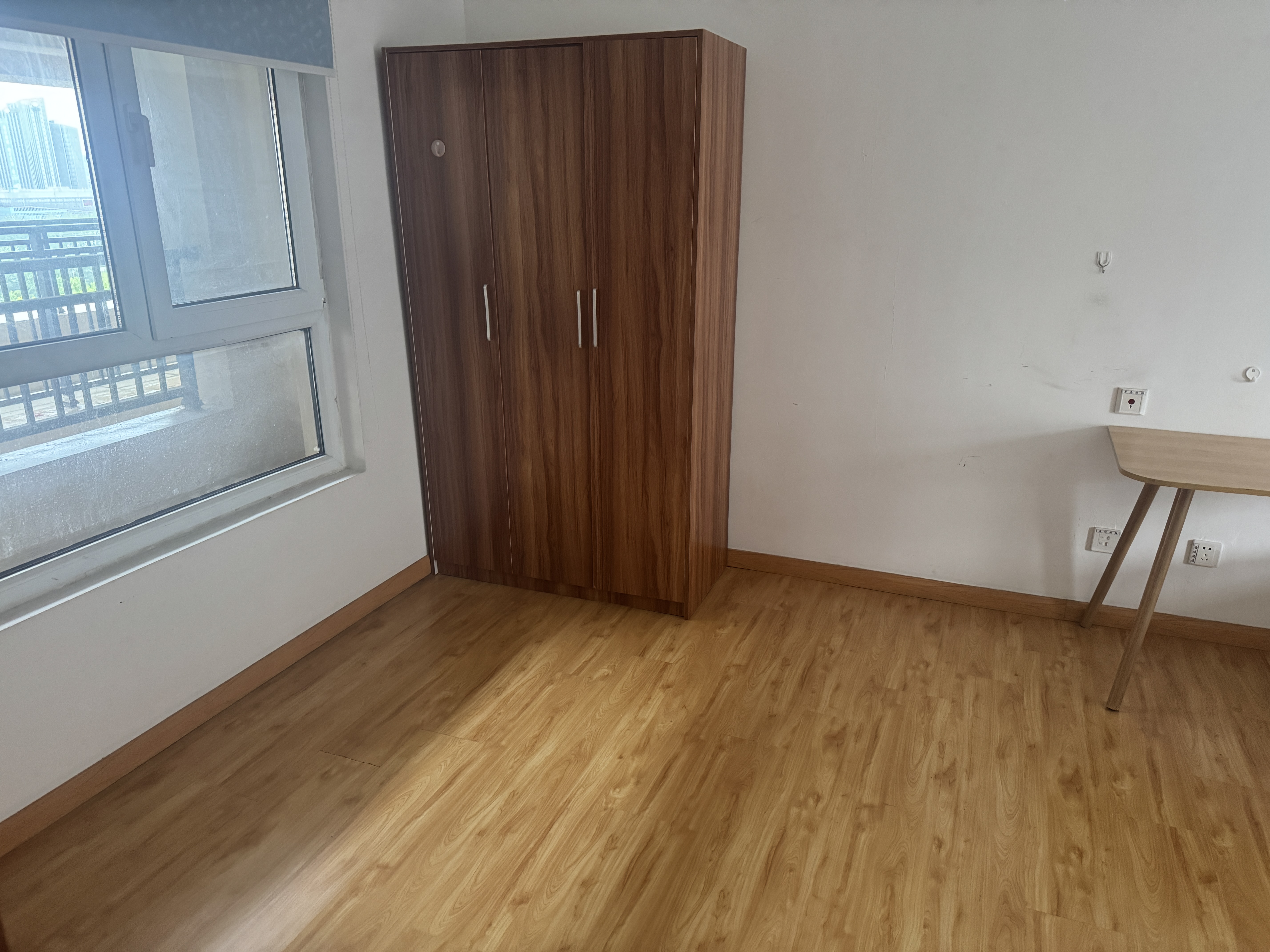 世茂九龙庭 3室2厅1卫 92.00m&sup2;