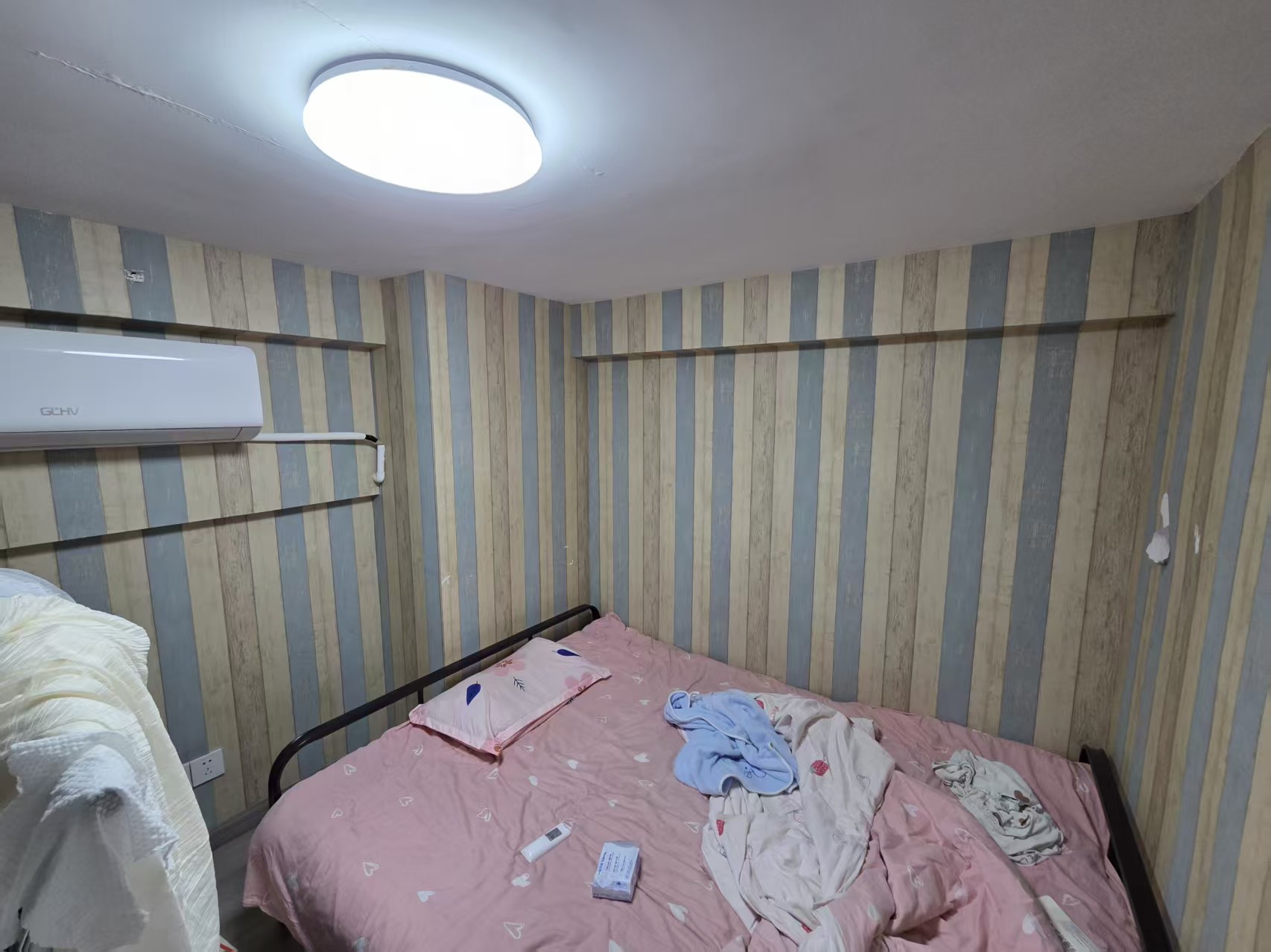 中港银座 2室2厅1卫 48m&sup2;