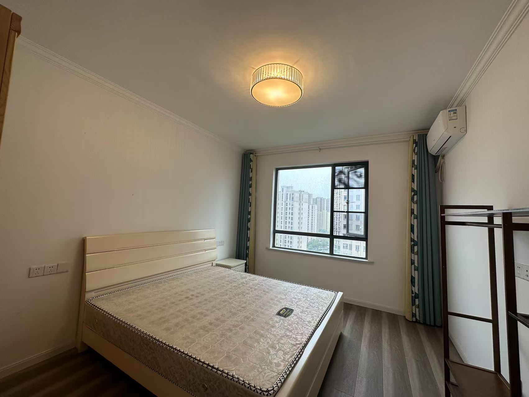 景华城 2室2厅1卫 99.23m&sup2;