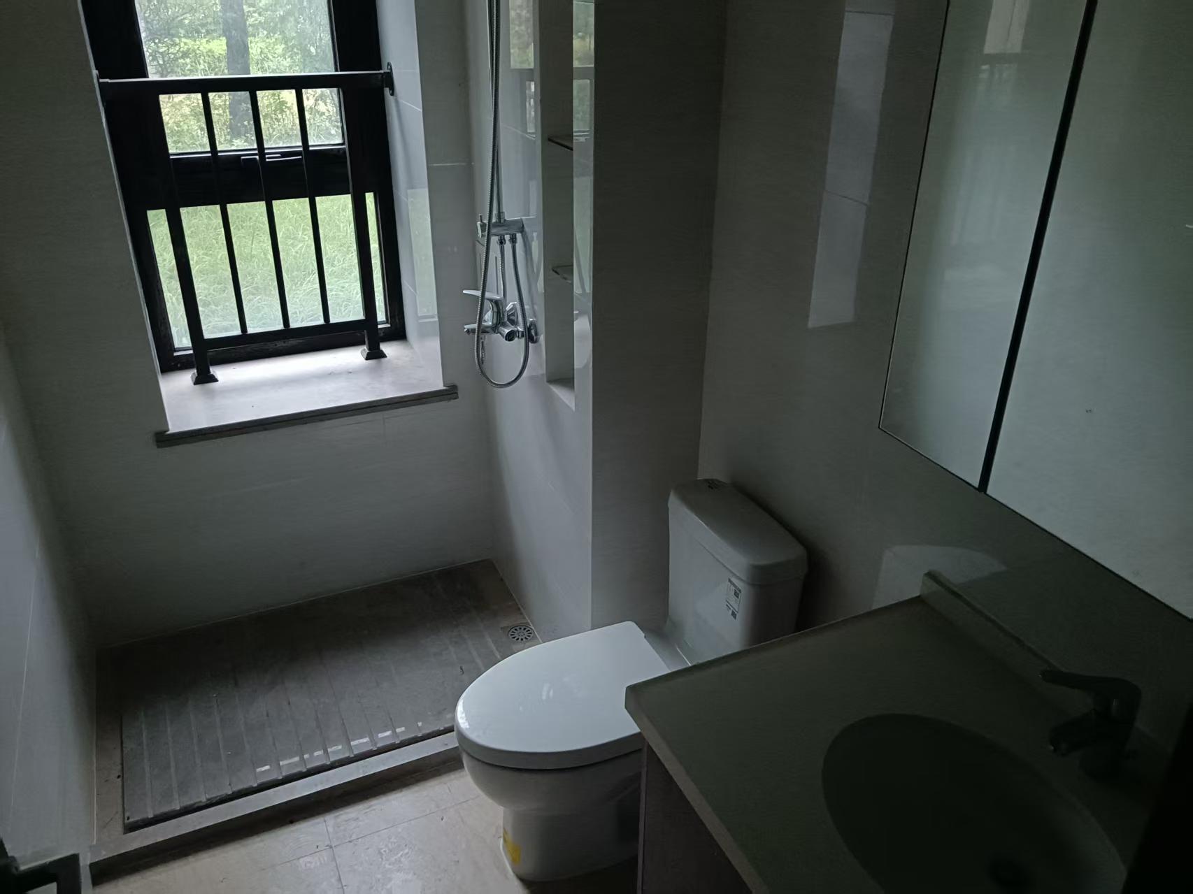 春风南岸西园 4室2厅3卫 167m&sup2;