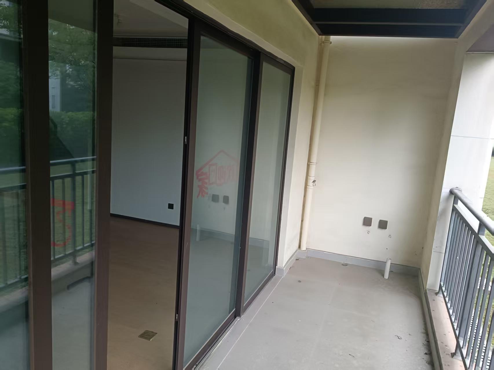春风南岸西园 4室2厅3卫 167m&sup2;