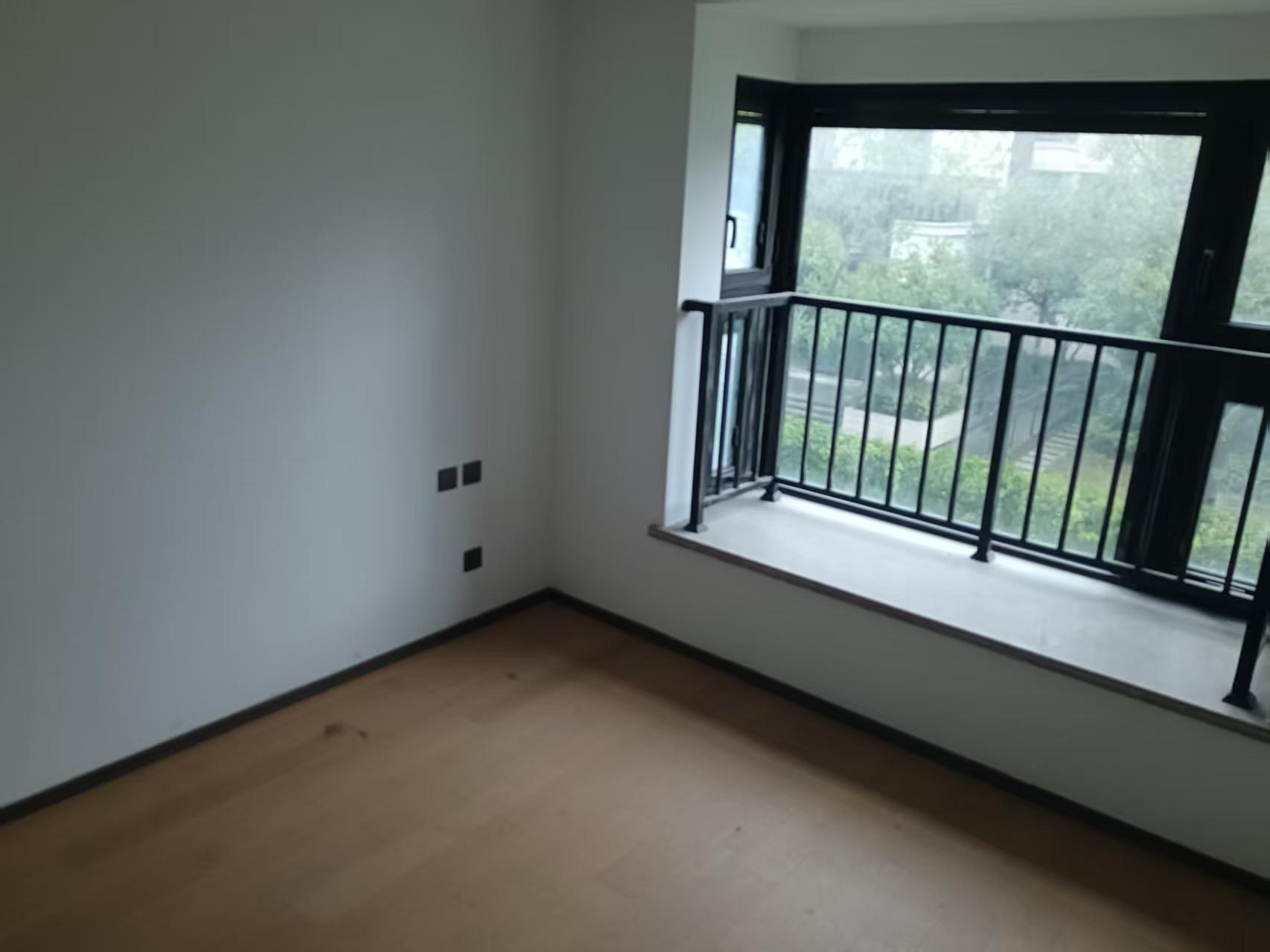 春风南岸西园 4室2厅3卫 167m&sup2;