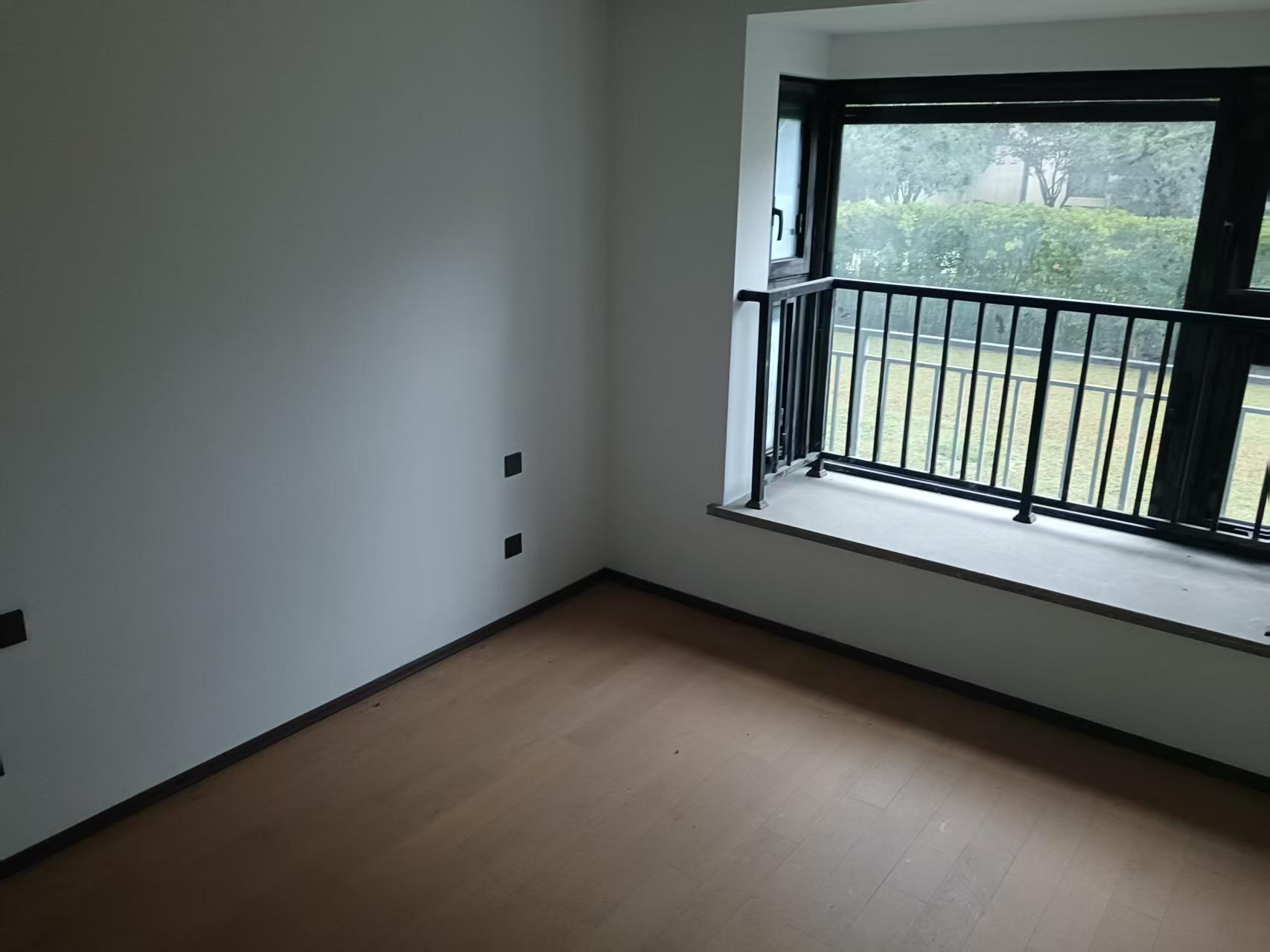 春风南岸西园 4室2厅3卫 167m&sup2;